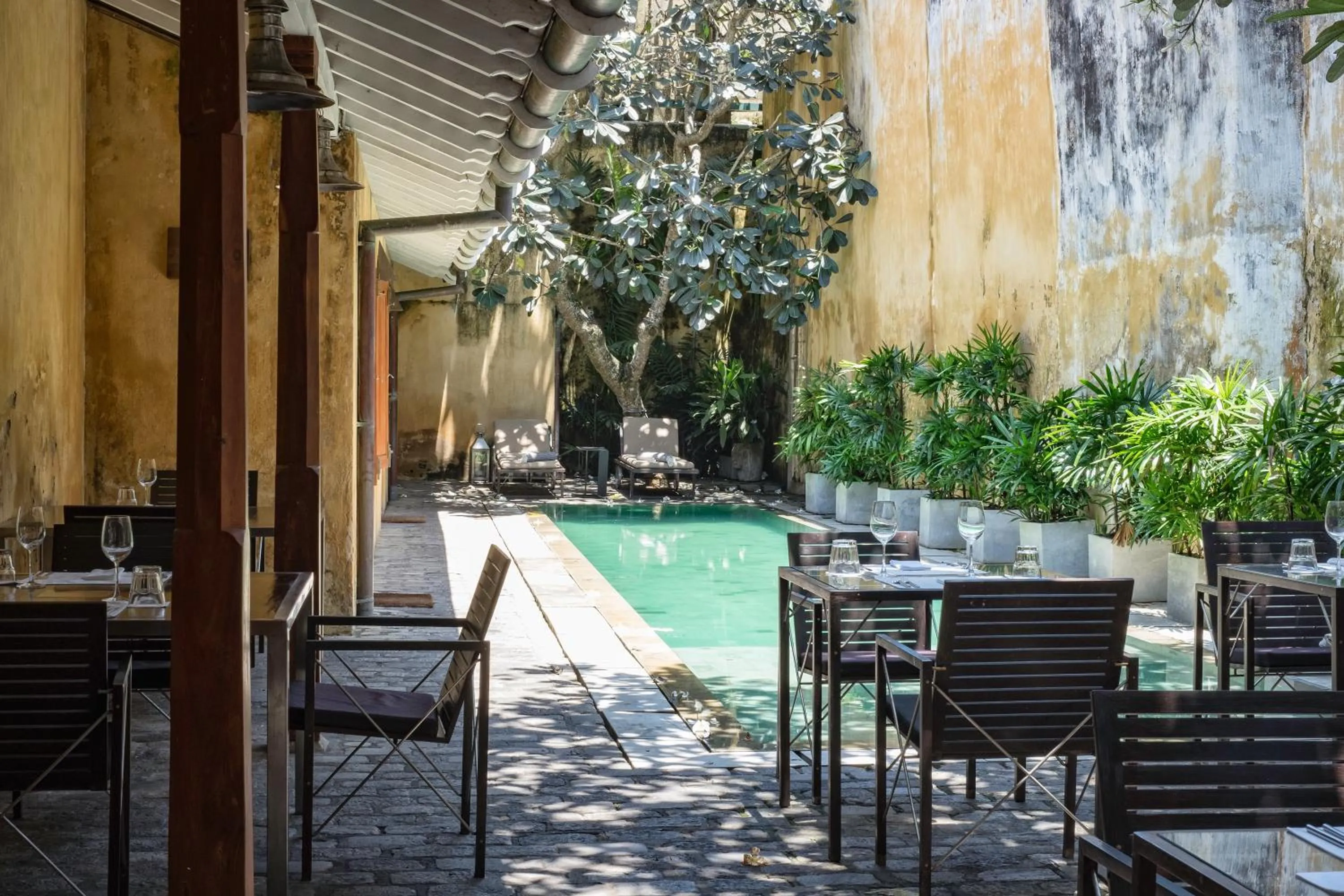 Swimming pool in The Fort Printers