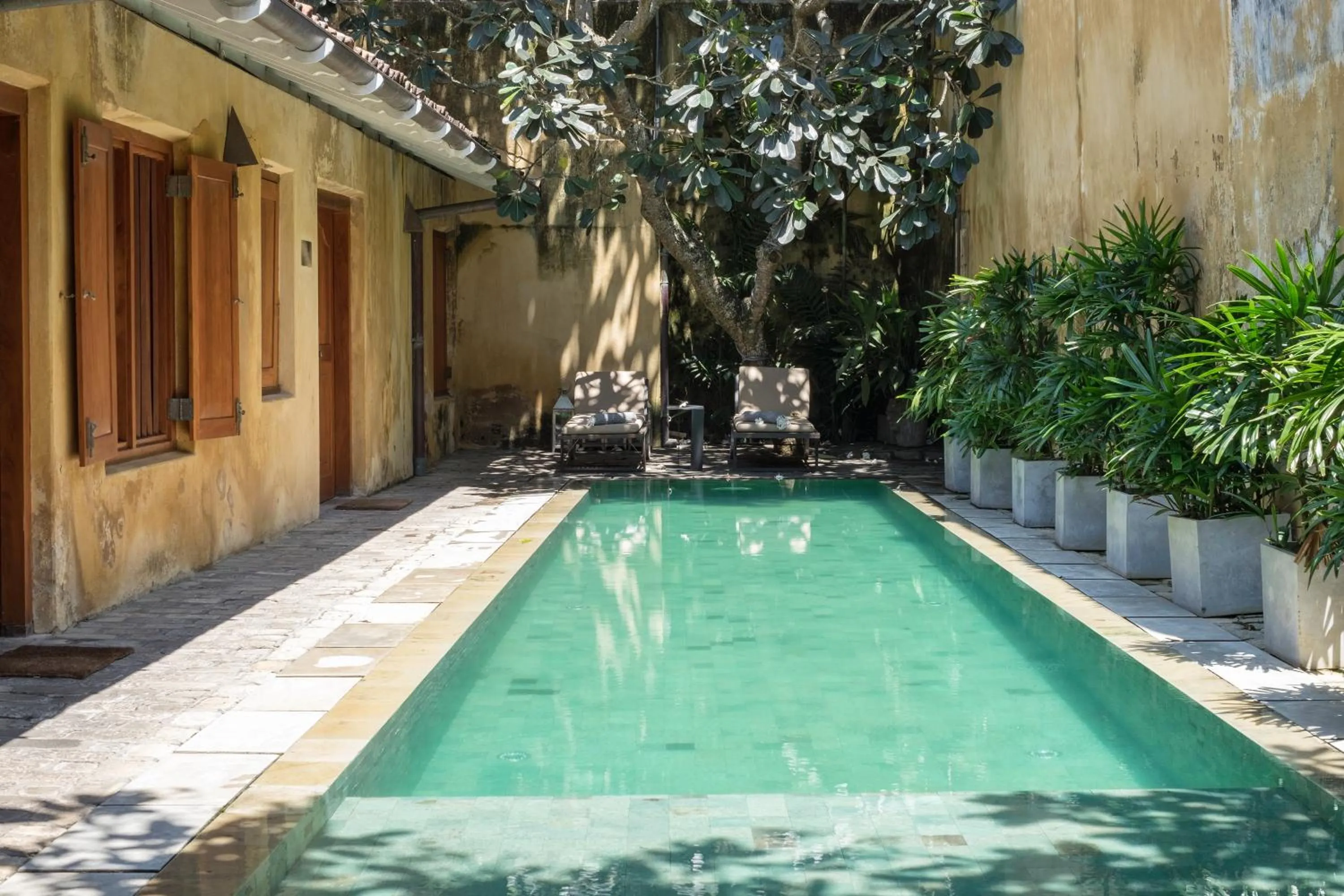 Swimming pool in The Fort Printers