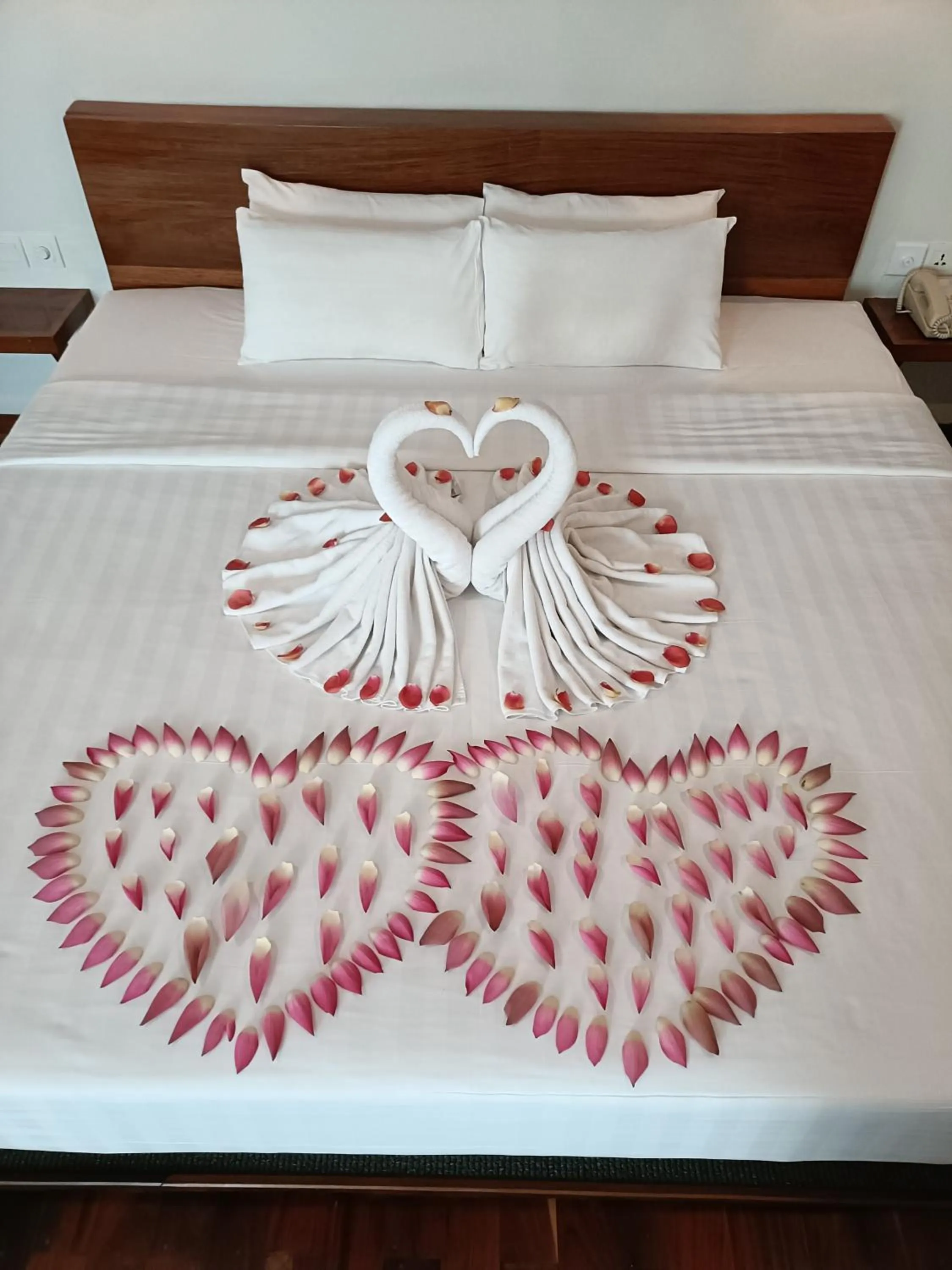 Bedroom, Bed in Somadevi Residence