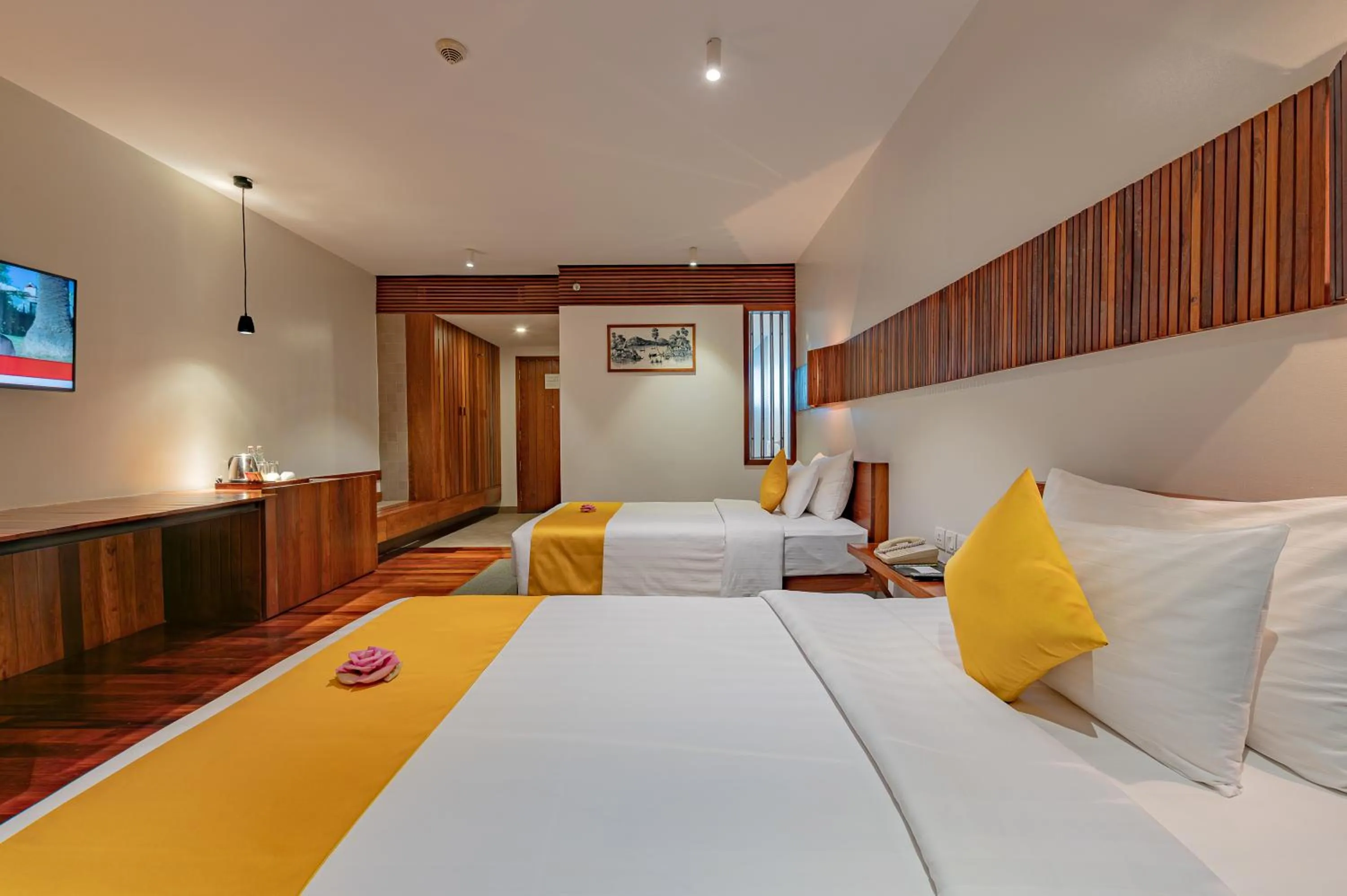 Bed in Somadevi Residence