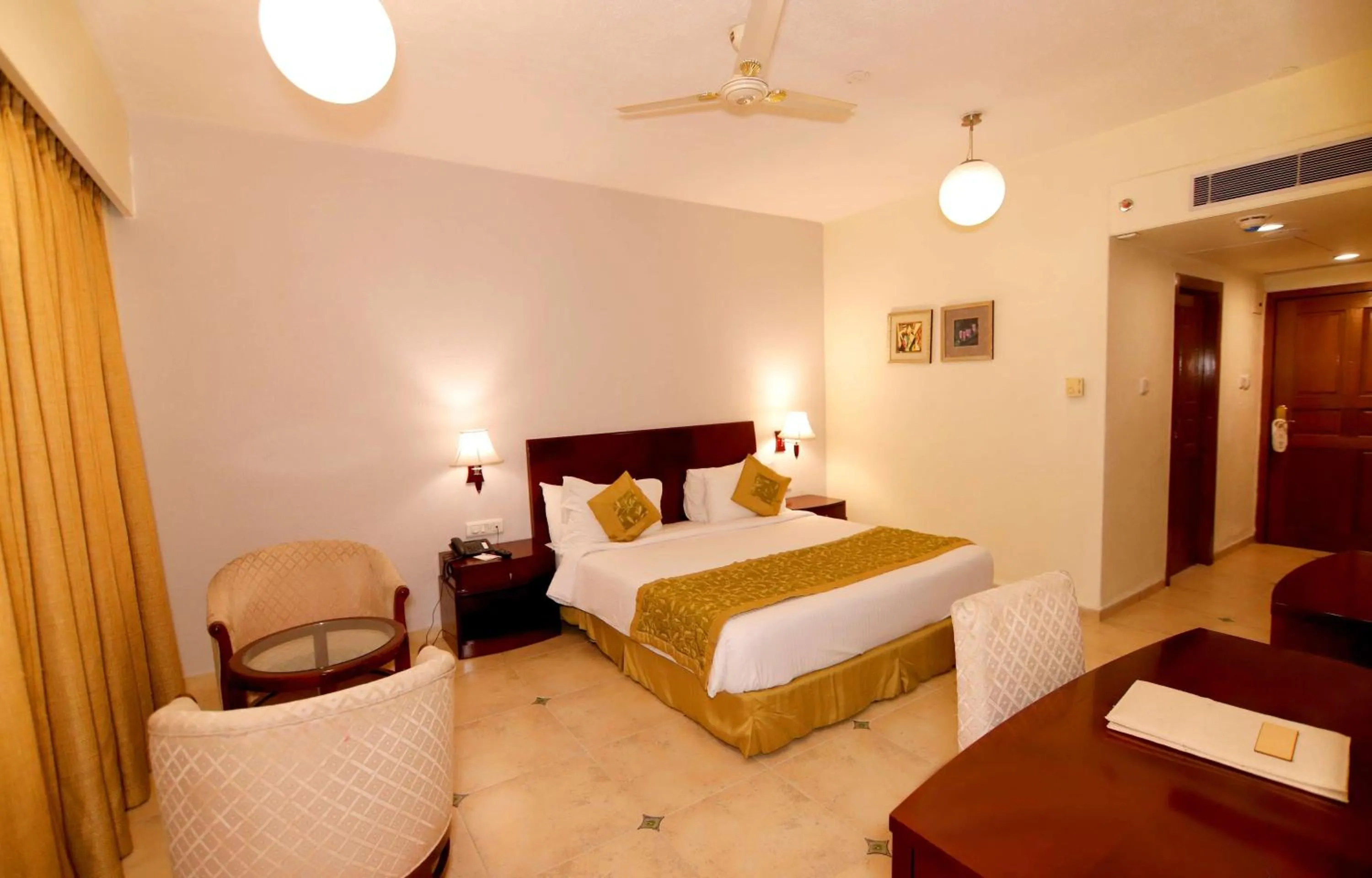 Bedroom, Bed in The White Hotel Katra, a member of Radisson Individuals