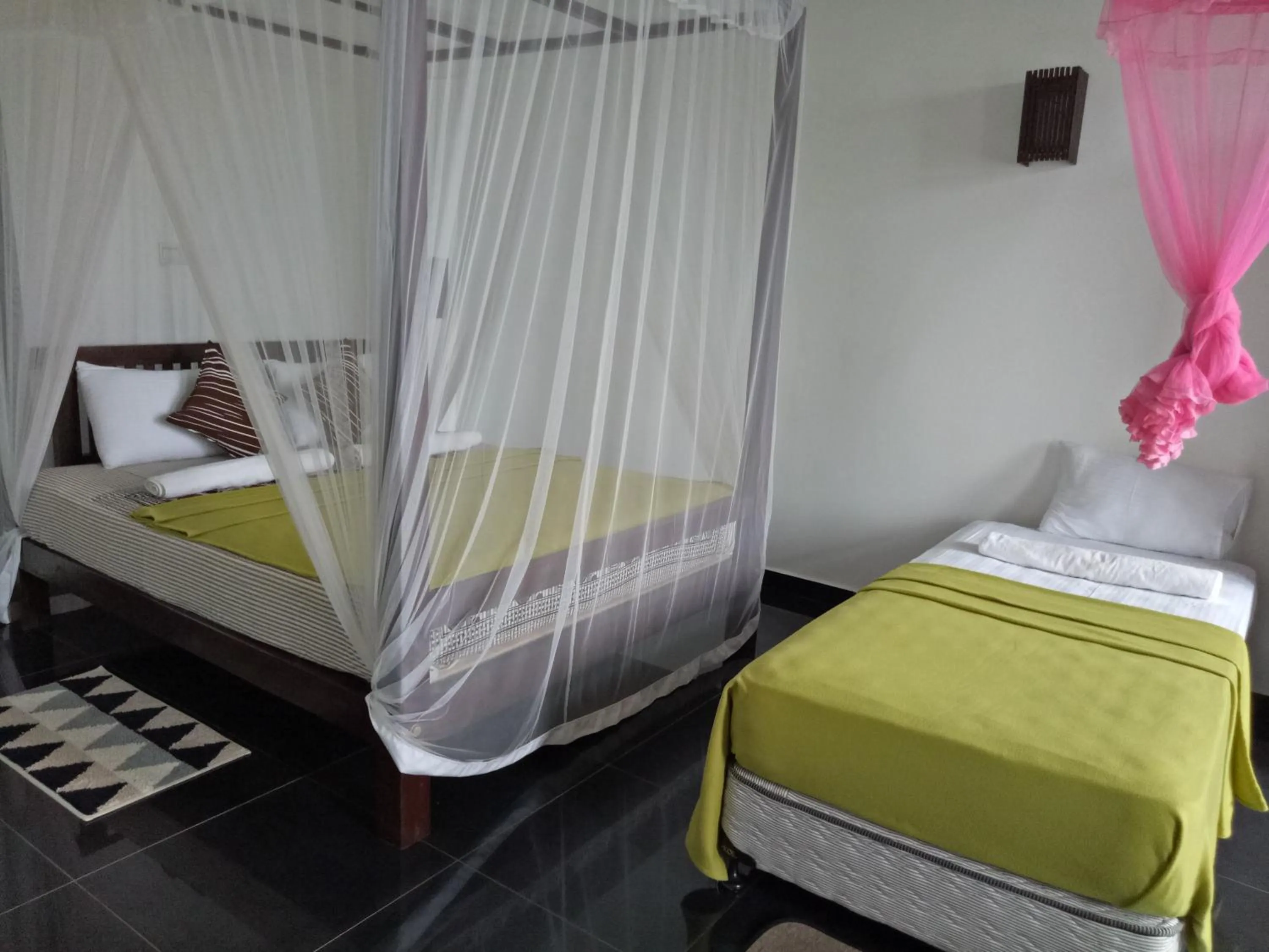 Living room, Bed in Saman Resort Yala