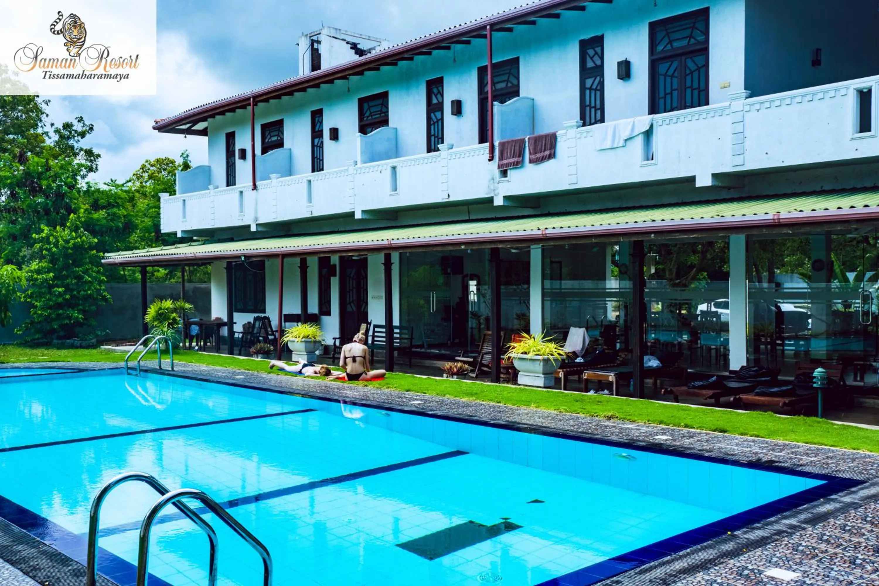 Swimming pool in Saman Resort Yala
