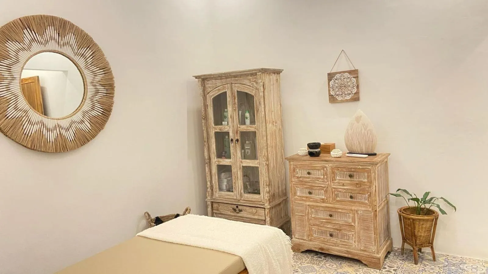 Spa and wellness centre/facilities, Bed in Santai Suites Nusa Dua-Adults Only