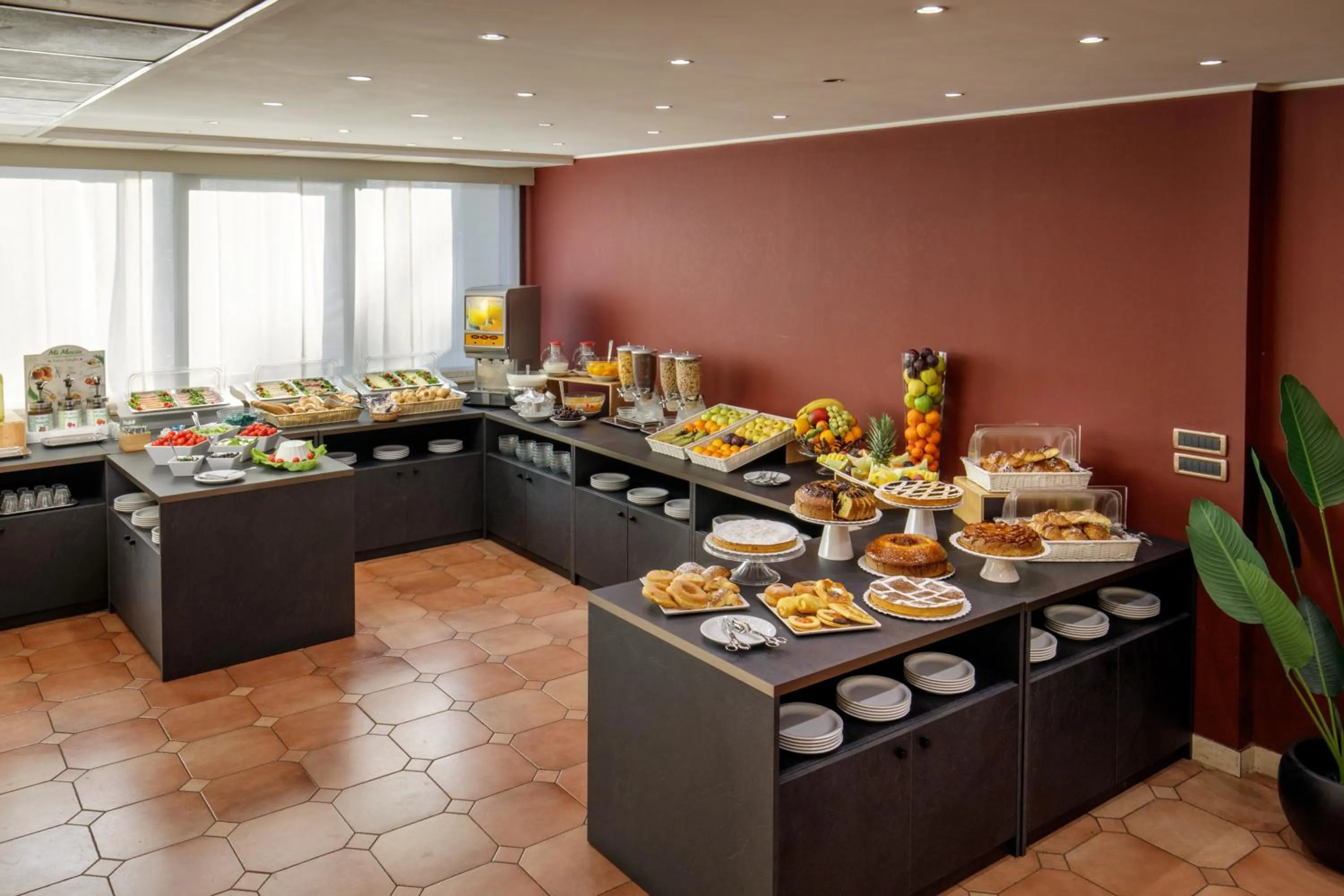 Breakfast in Hotel Marc'Aurelio