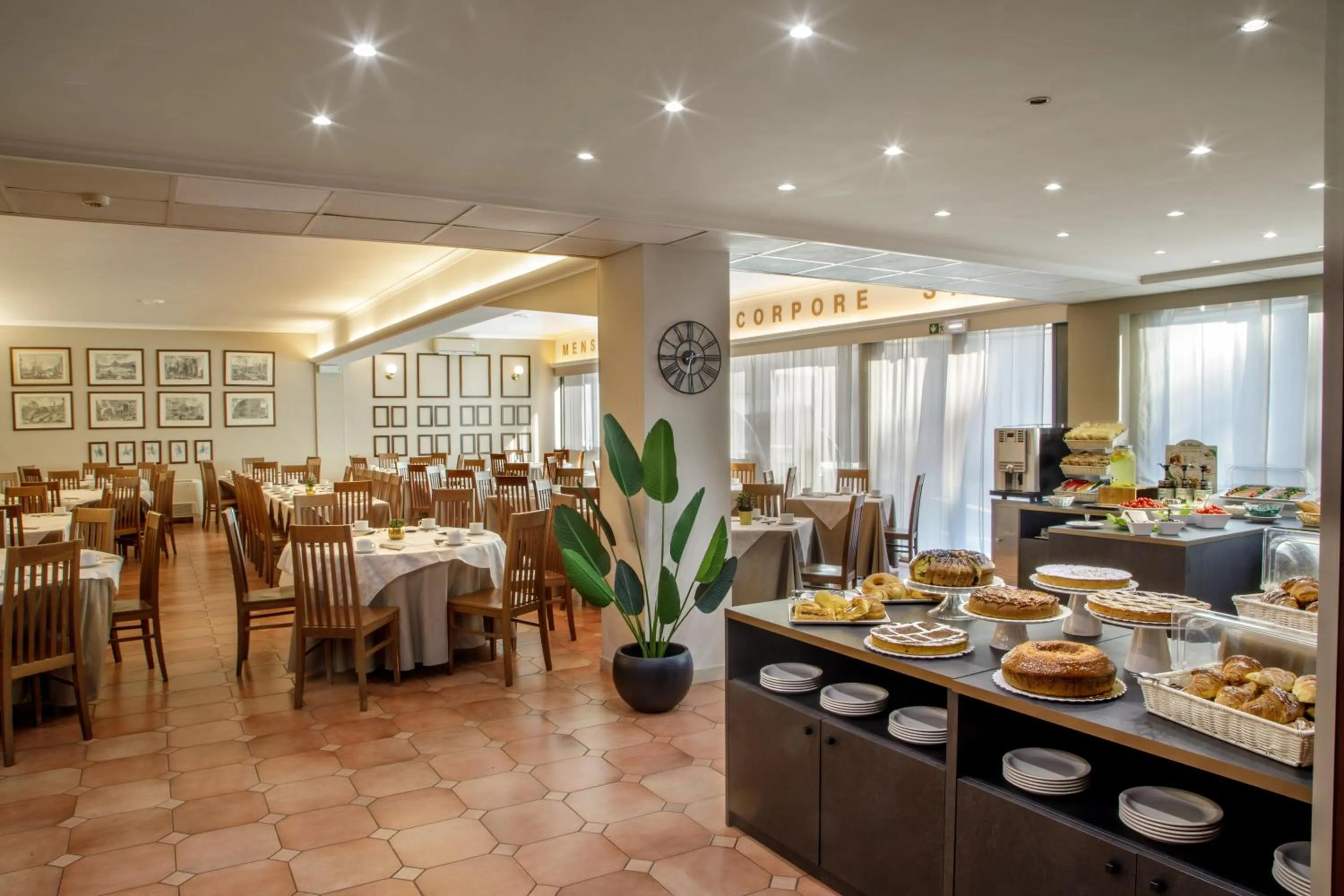 Restaurant/places to eat in Hotel Marc'Aurelio