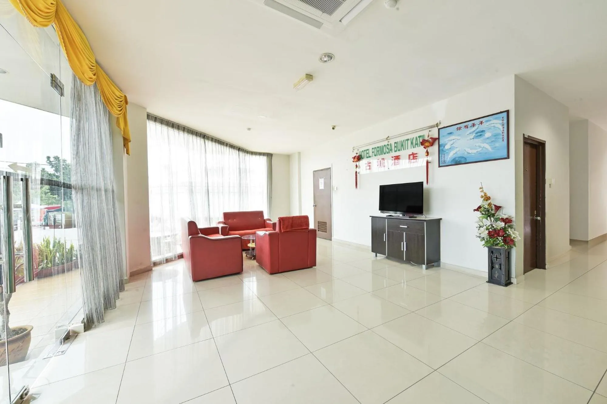 Seating area in Hotel O Melaka near AEON Shopping Centre formerly Formosa