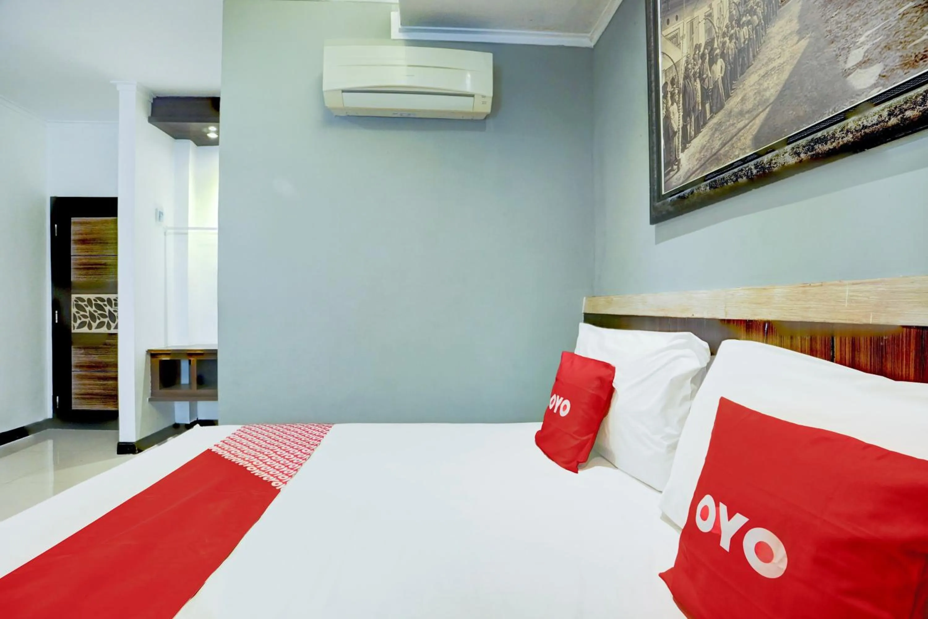 Bedroom, Bed in Hotel O Chinatown Near Ampel Formerly Hotel Novera