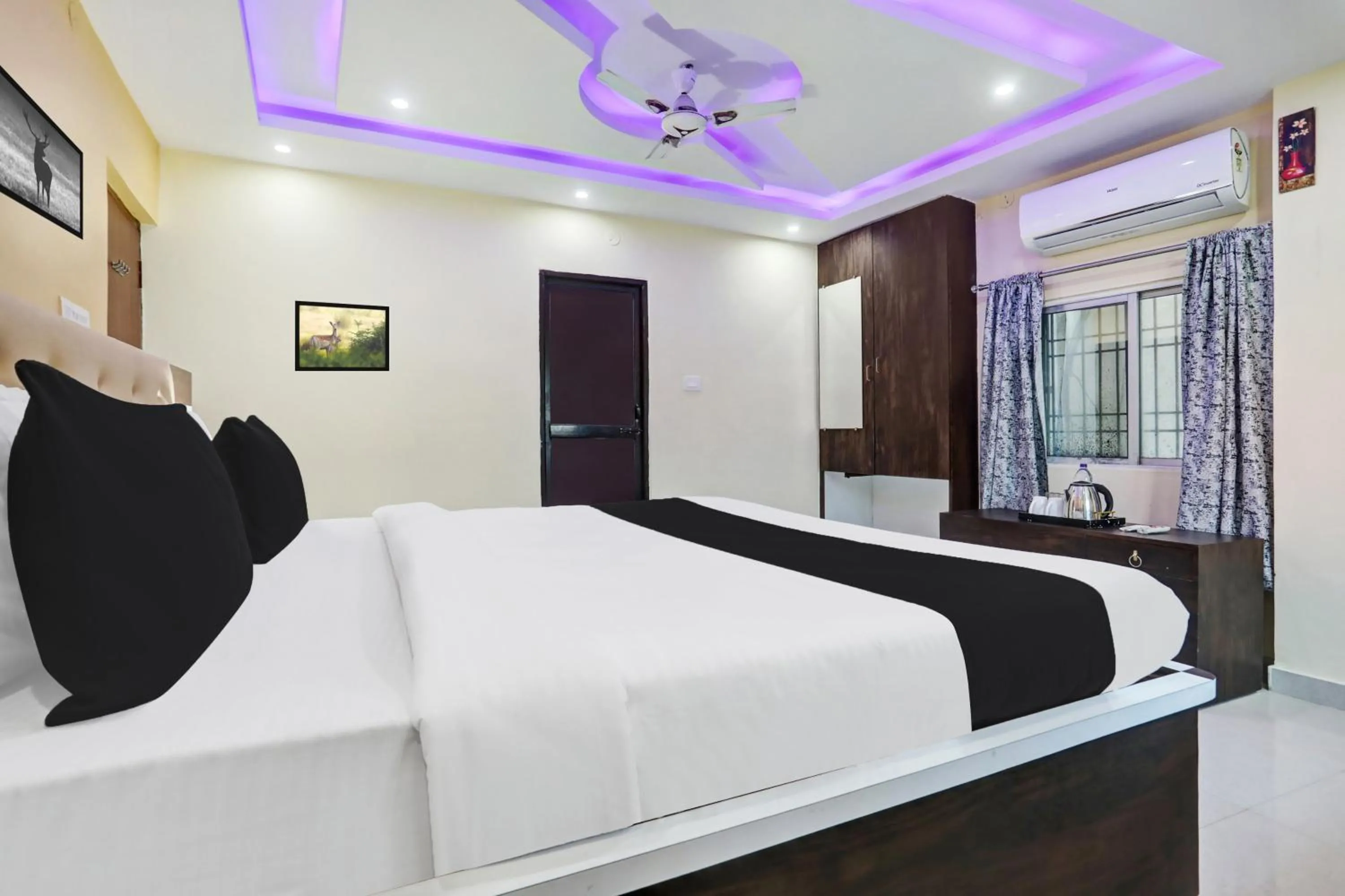 Classic Triple Room - single occupancy in Super Collection O Danapur Near Railway Station