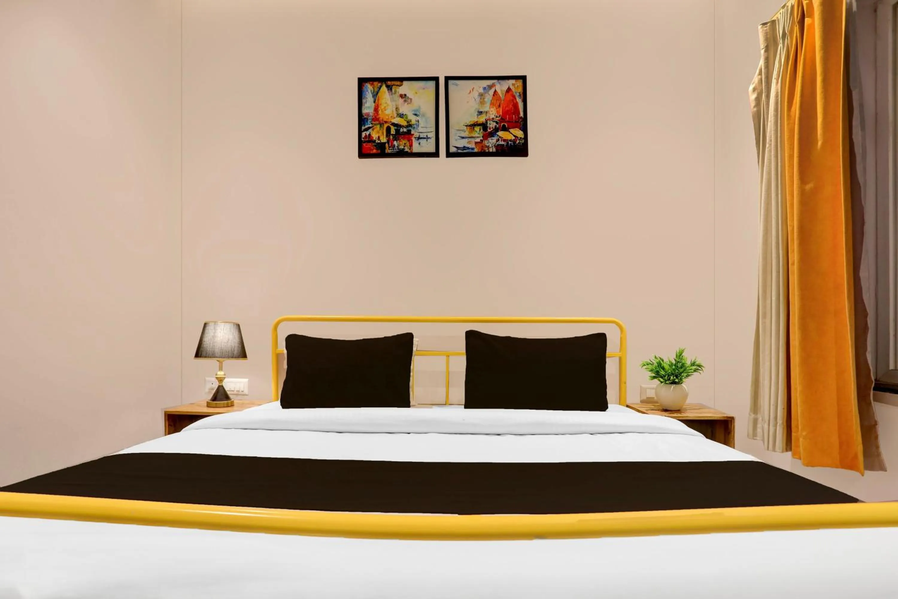 Bedroom, Bed in Super Townhouse Vaishali Nagar Jaipur Formerly Pentagon Boutique Hotel