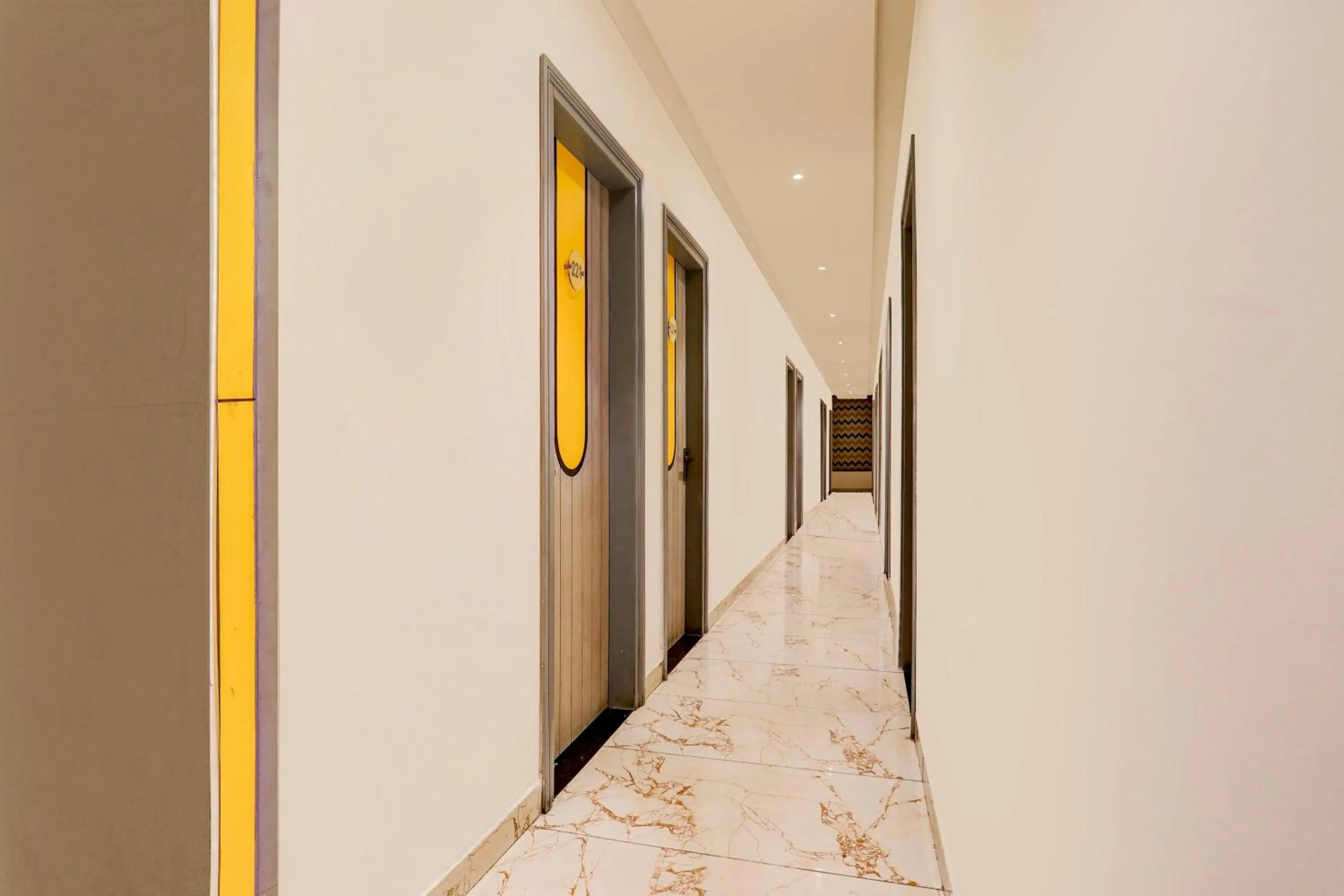 Lobby or reception in Super Townhouse Vaishali Nagar Jaipur Formerly Pentagon Boutique Hotel