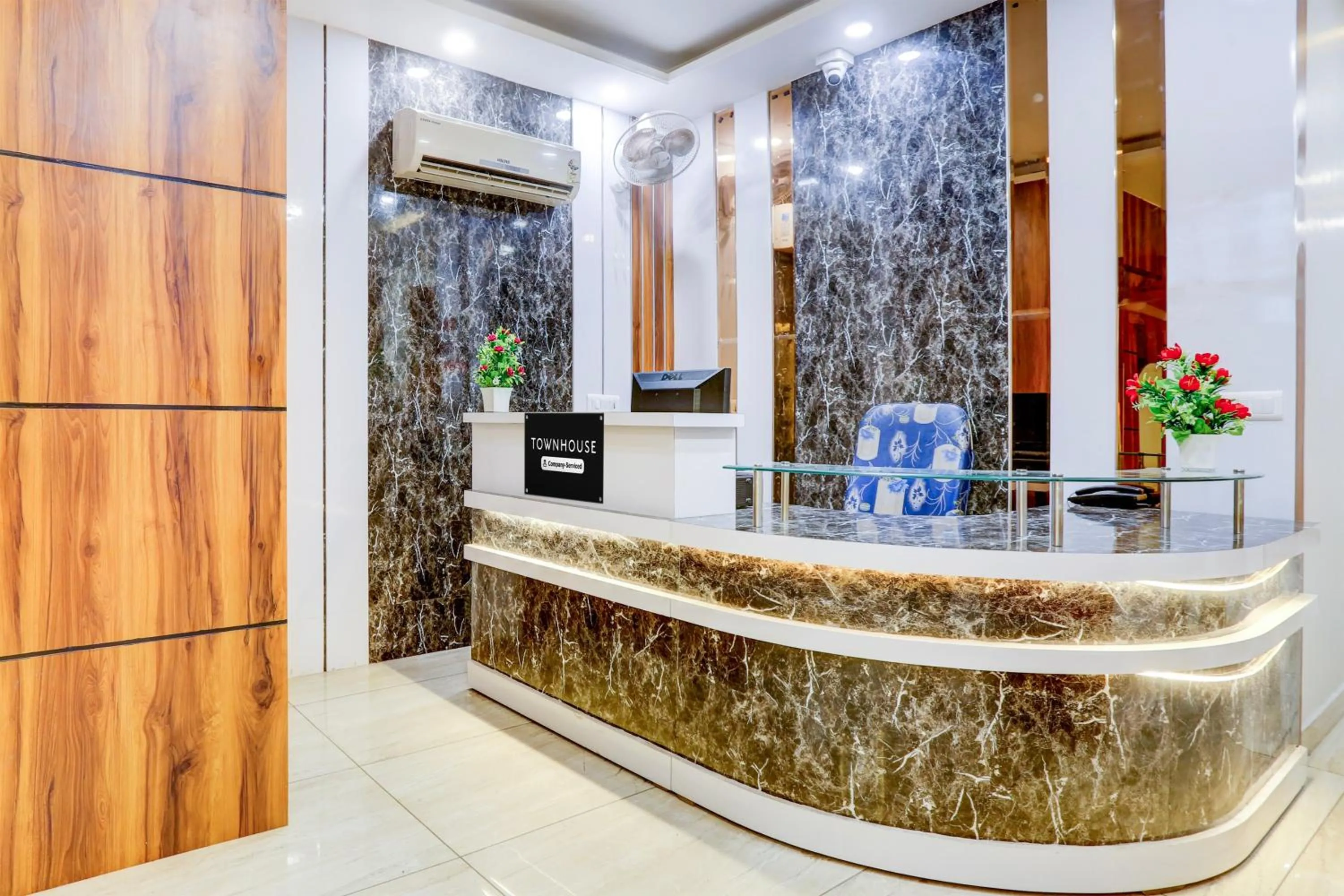 Lobby or reception in Super Townhouse Model Town Rohtak Formerly Hotel Tathastu