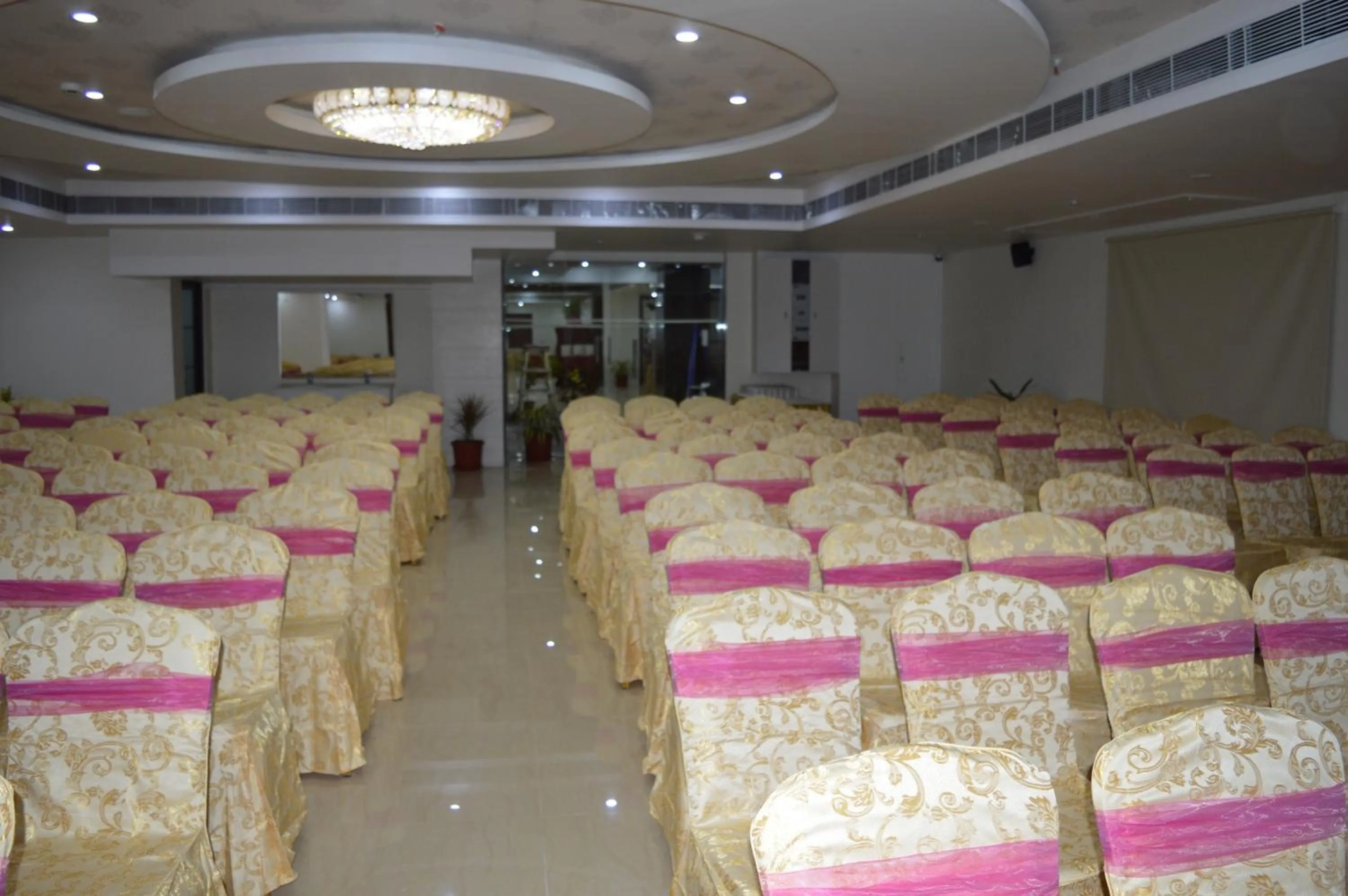 Banquet/Function facilities in Hotel Diamonds Pearl
