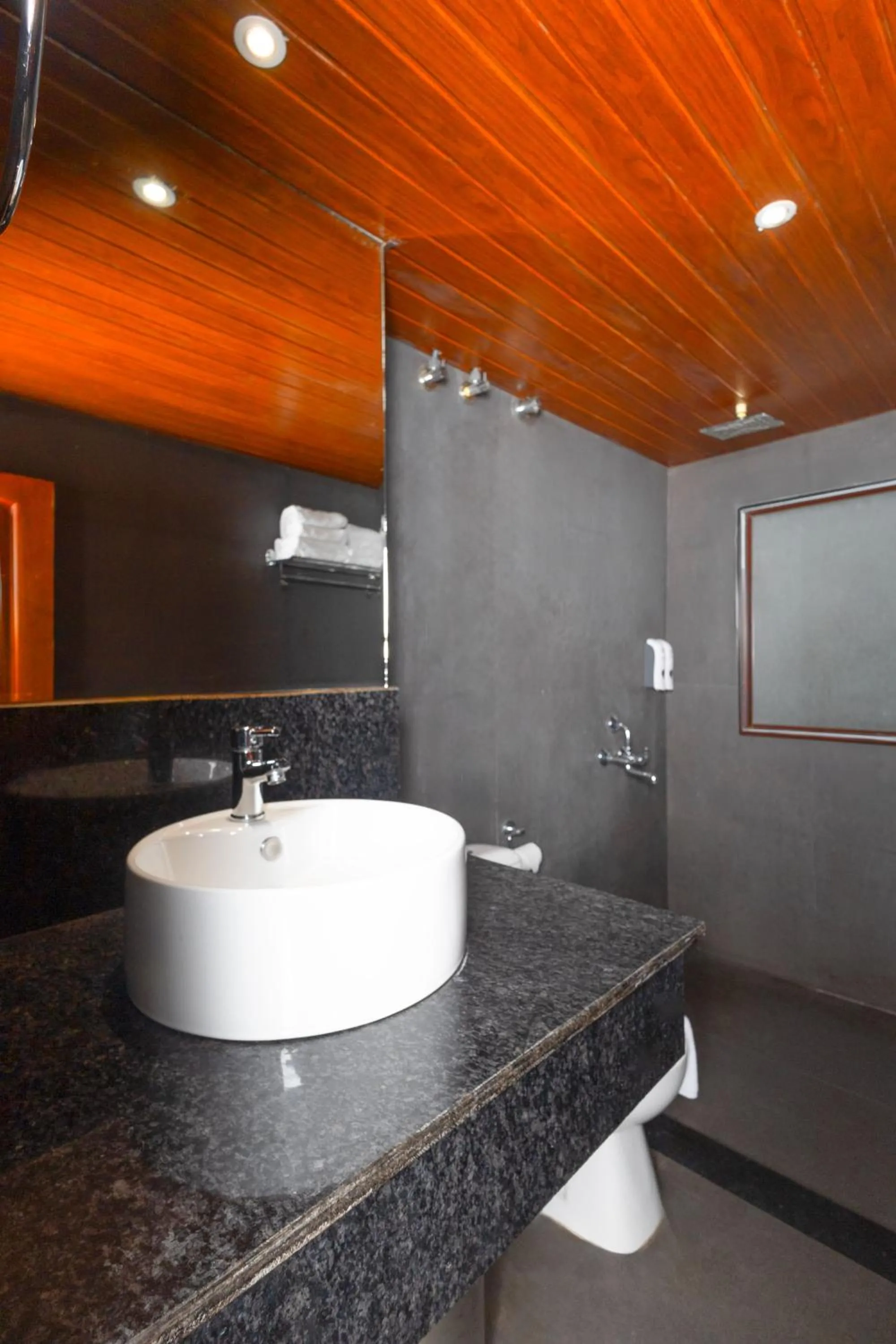 Bathroom in Sumitel JB Park