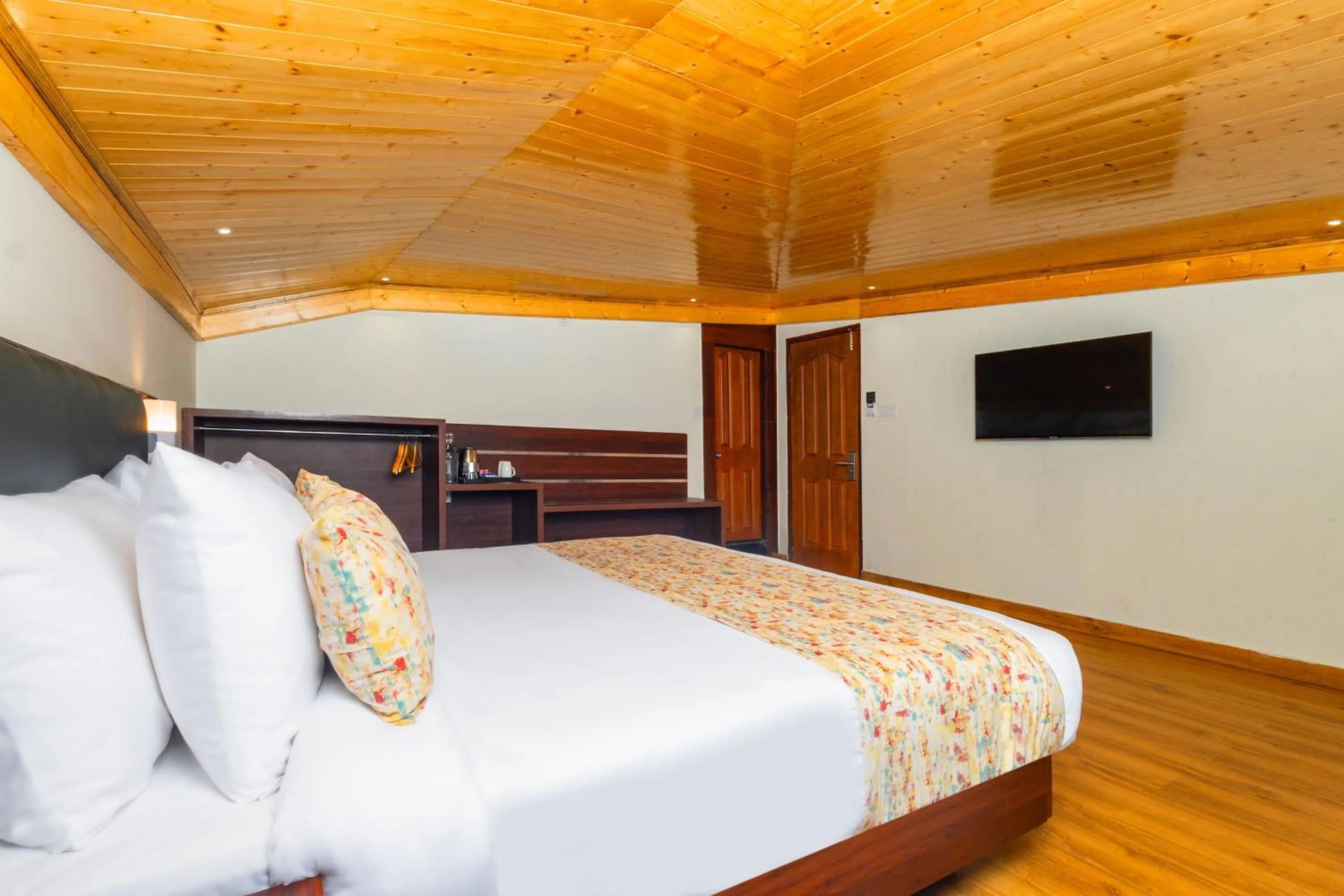 Bedroom, Bed in Sumitel JB Park