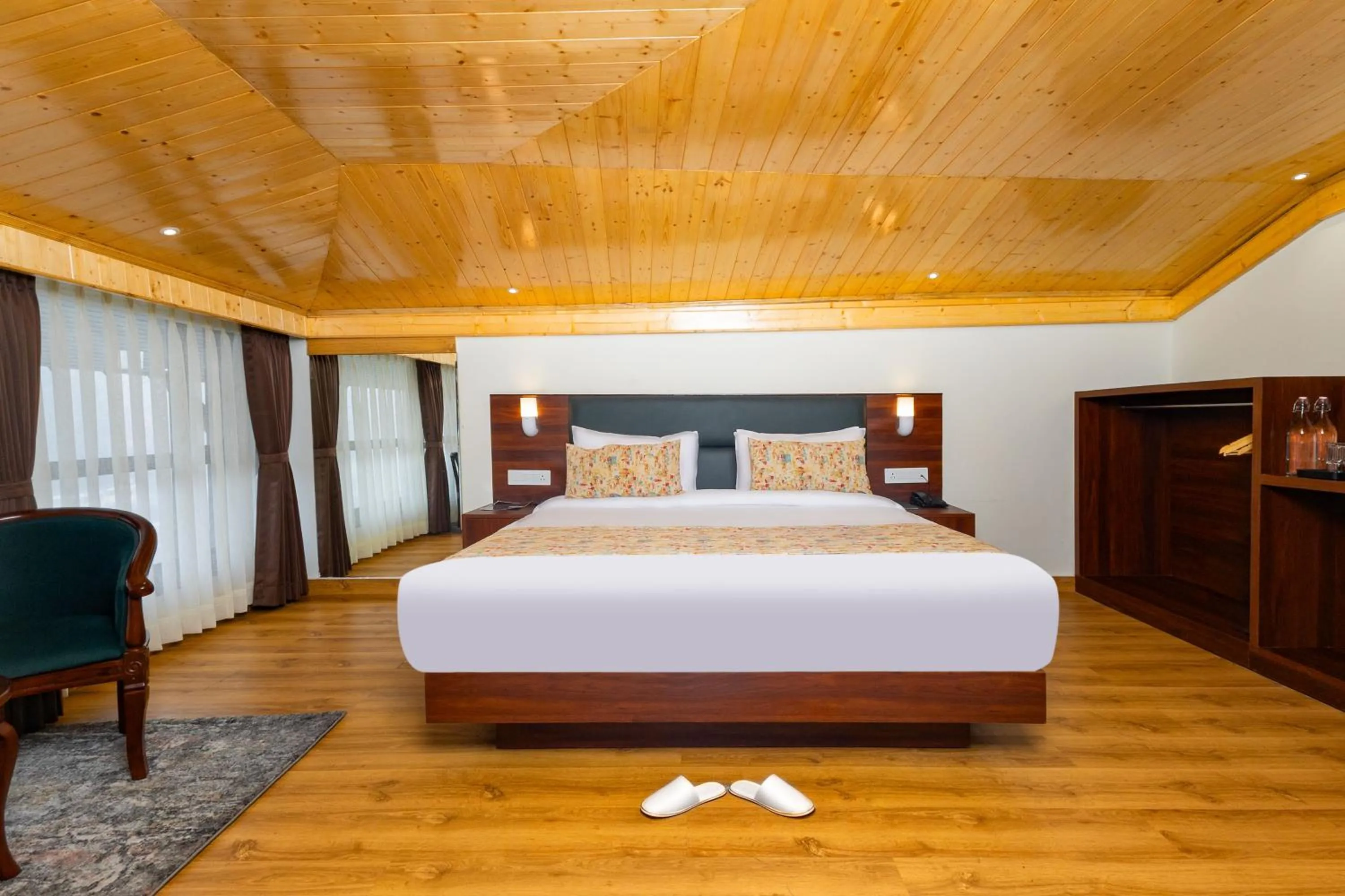 Bedroom, Bed in Sumitel JB Park