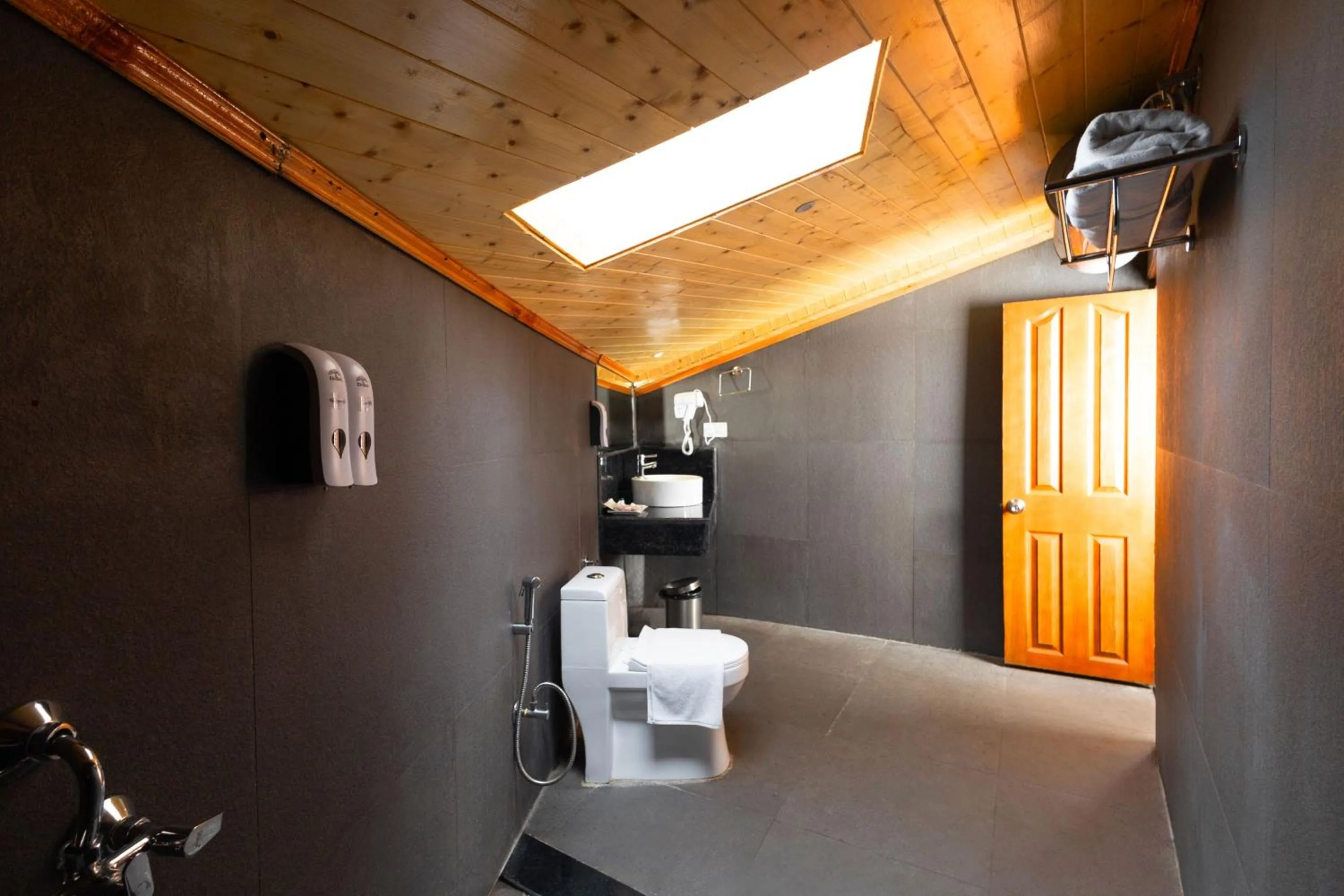 Bathroom in Sumitel JB Park