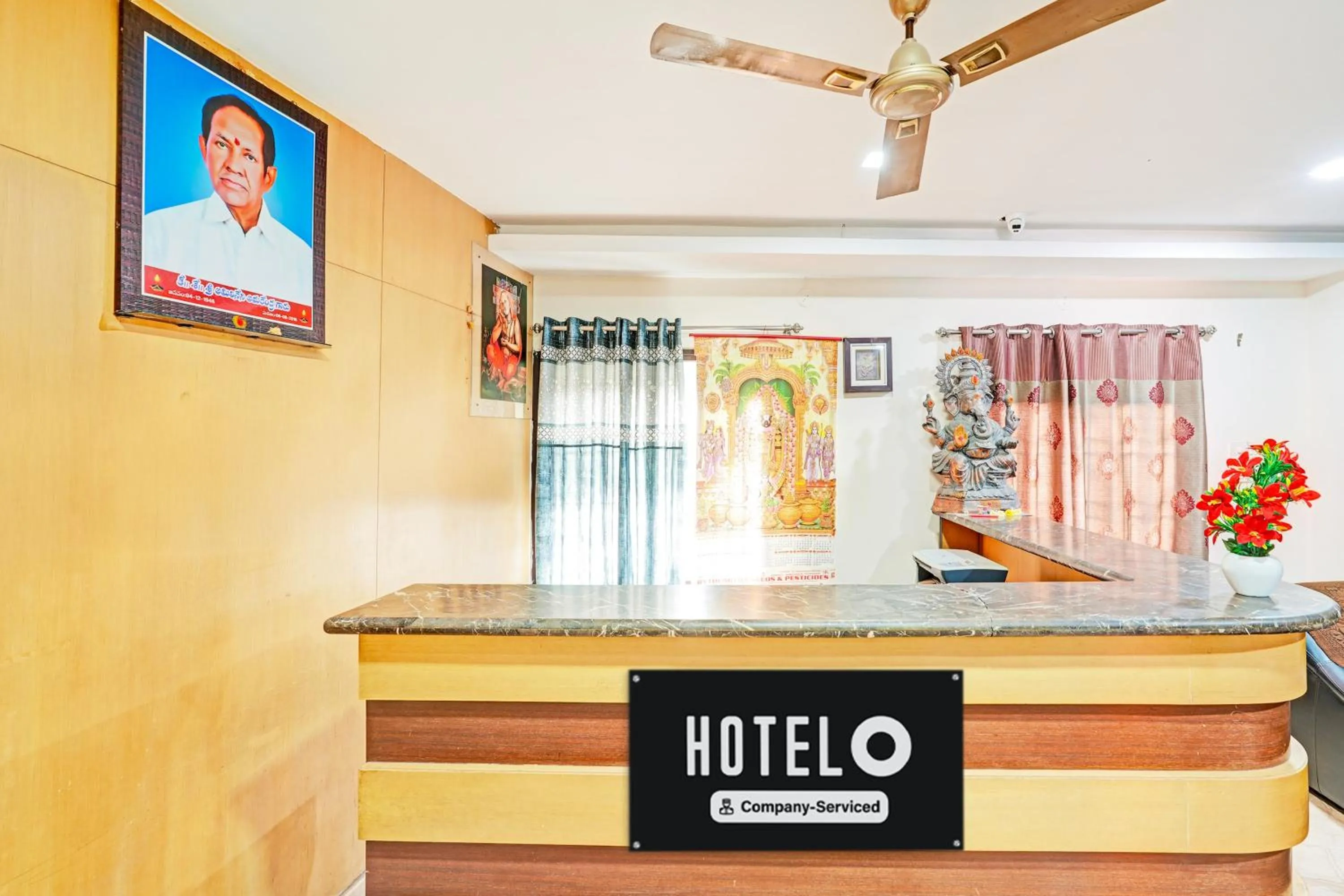 Lobby or reception in Super Hotel O Anantapur