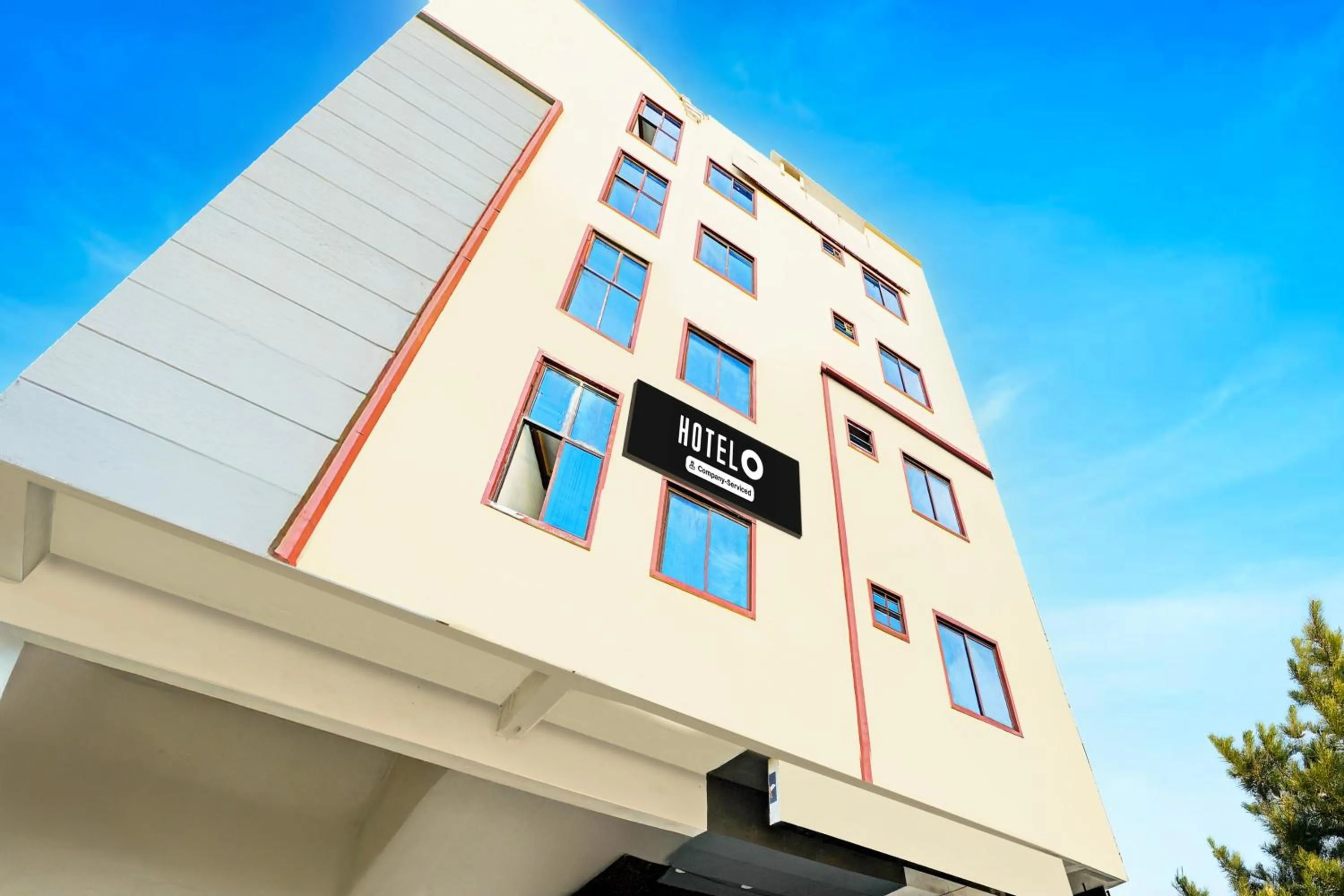 Facade/entrance in Super Hotel O Anantapur