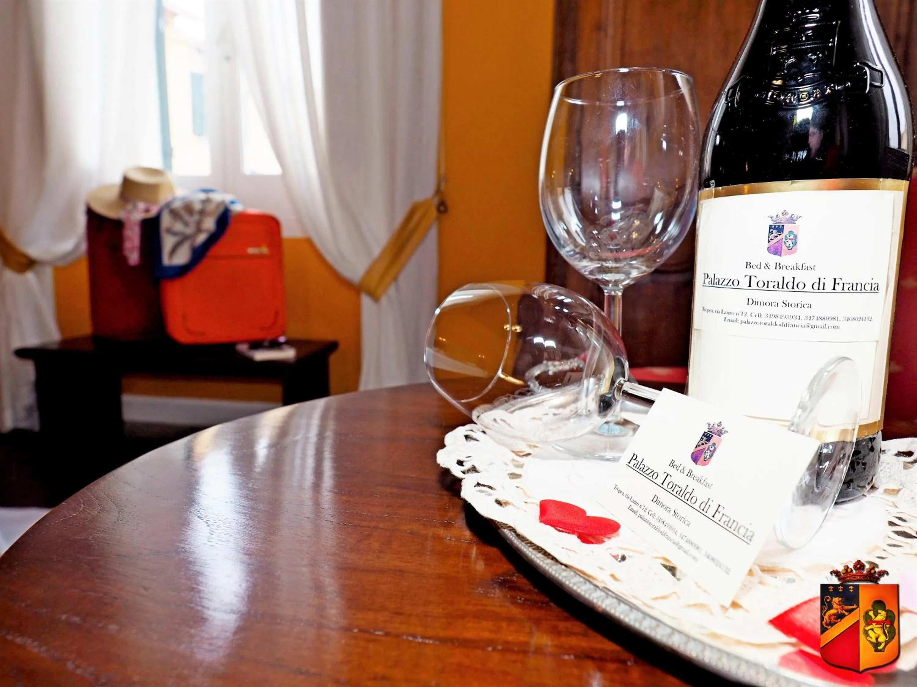 Decorative detail in Palazzo Toraldo di Francia