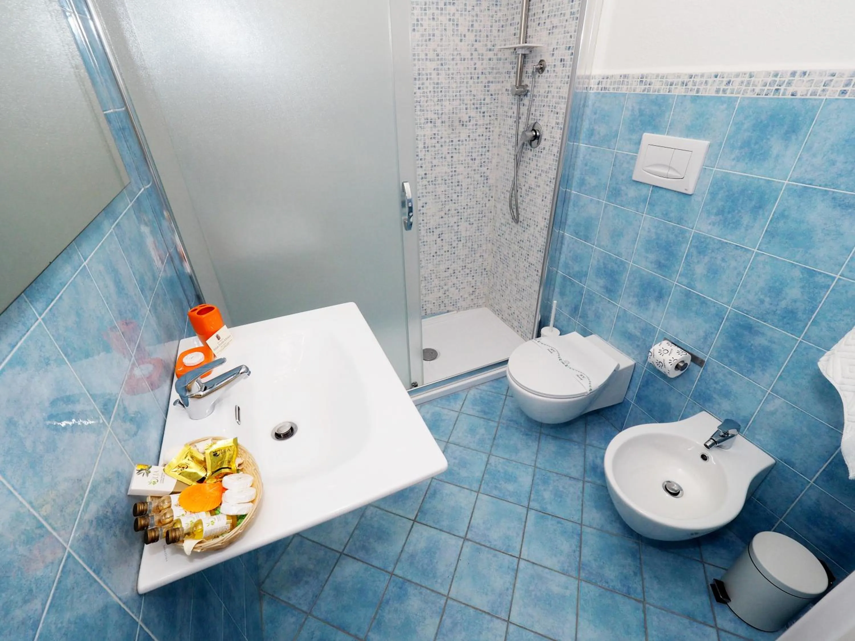 Bathroom in Palazzo Toraldo di Francia