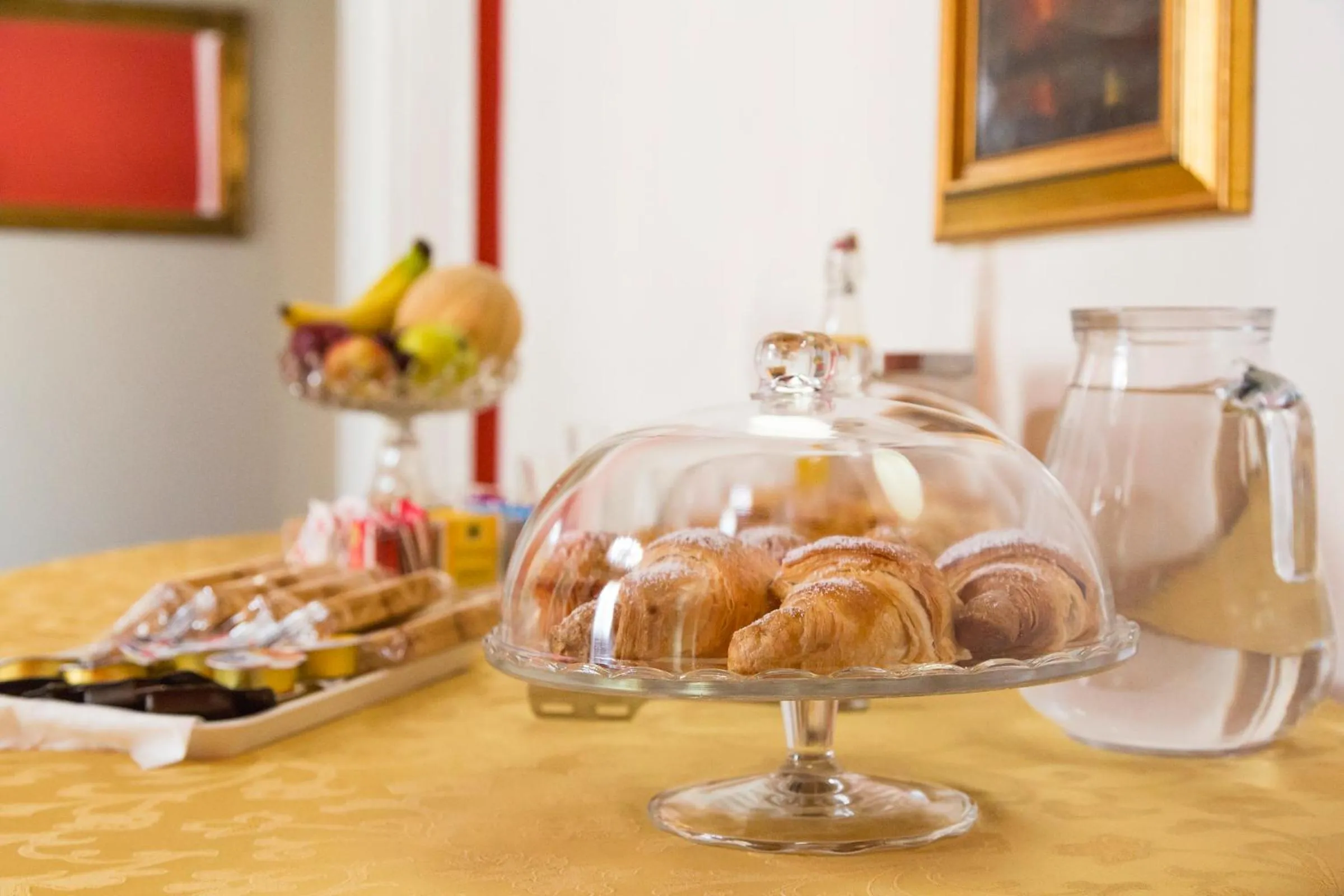 Food and drinks in Palazzo Toraldo di Francia