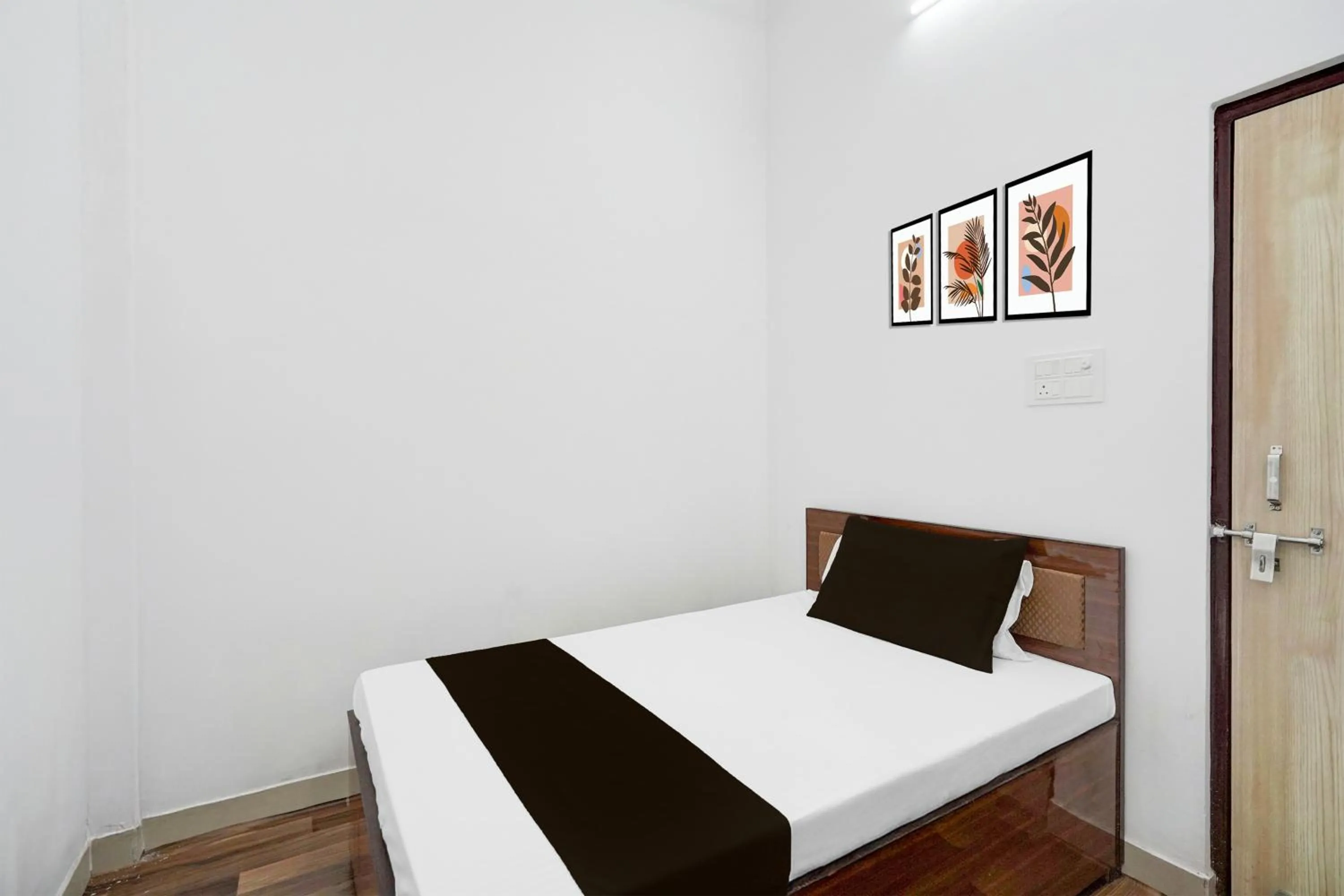 Bedroom in Hotel O Samrat palace