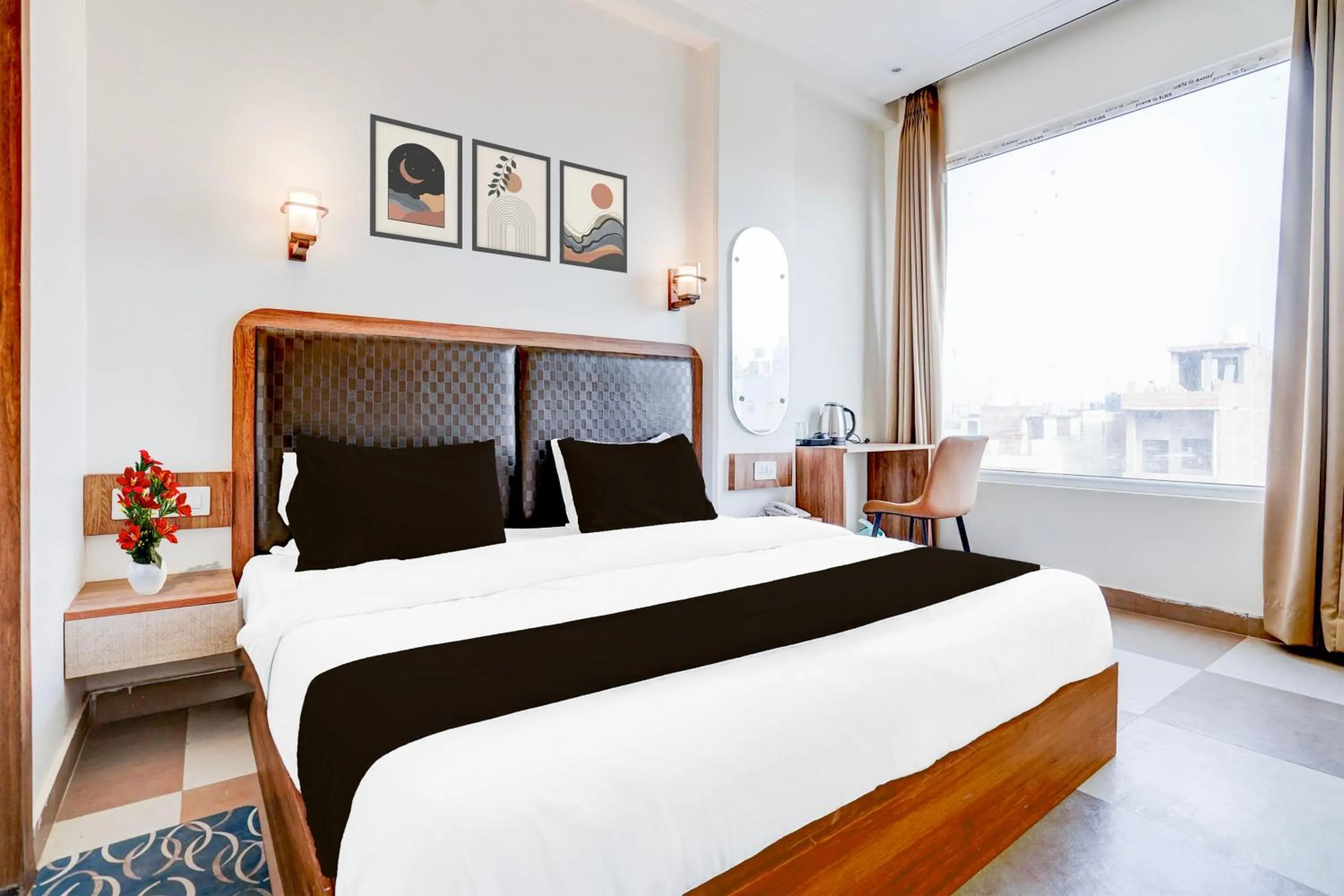 Bedroom in Super Townhouse Lahartara Railway Bridge Near Bus Stop