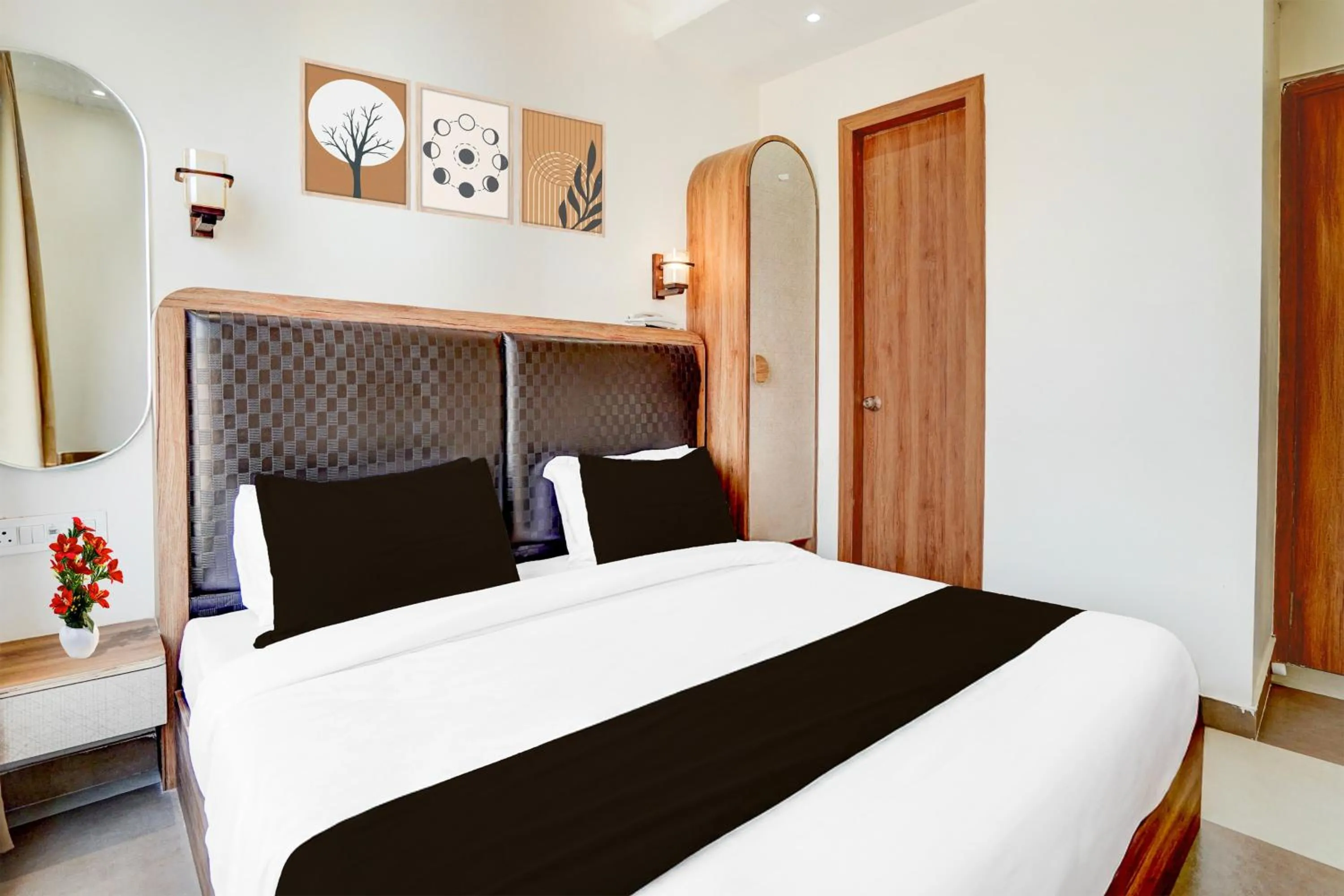Bedroom in Super Townhouse Lahartara Railway Bridge Near Bus Stop