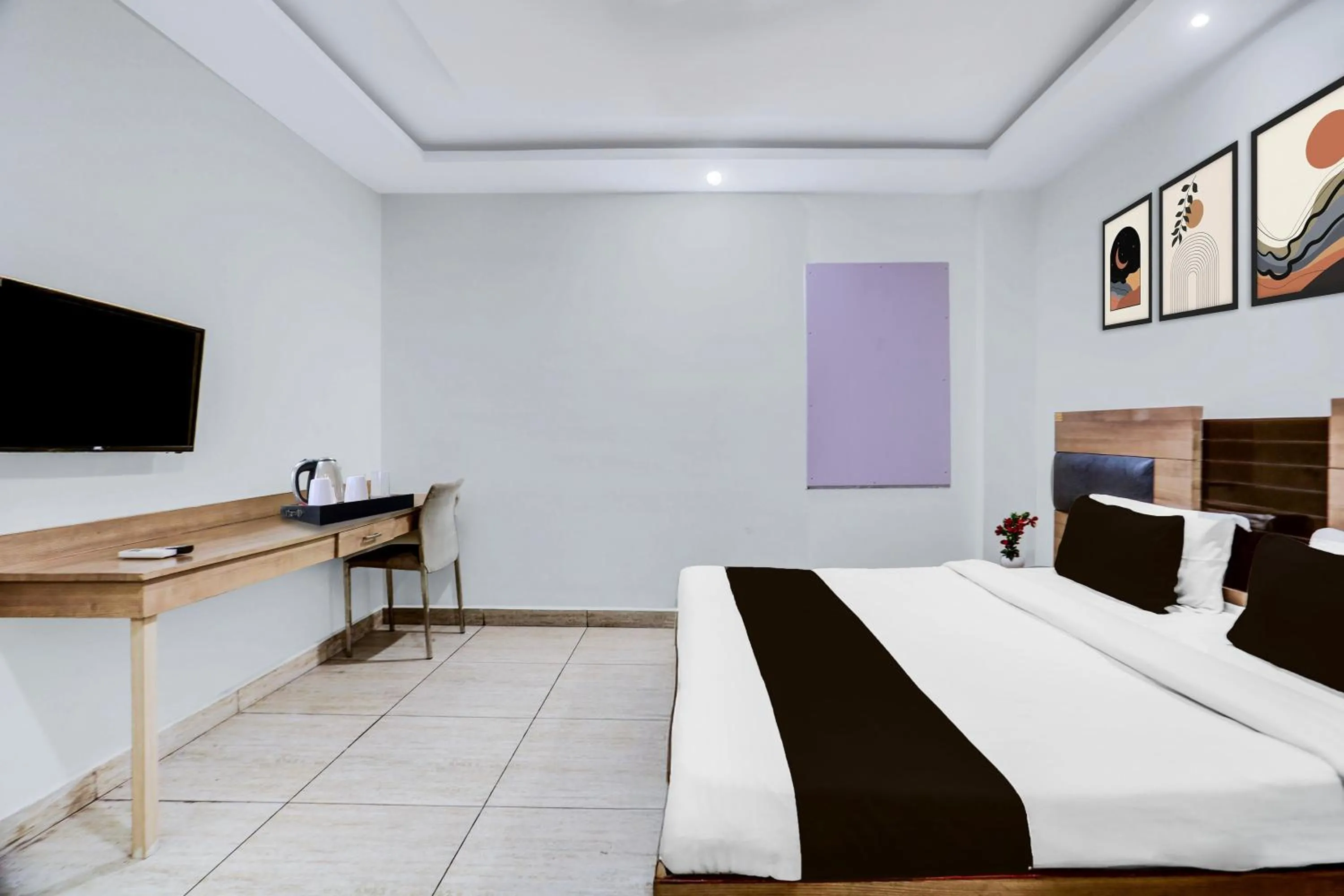 Bedroom, Bed in Hotel O Haldwani Near Bus Stand