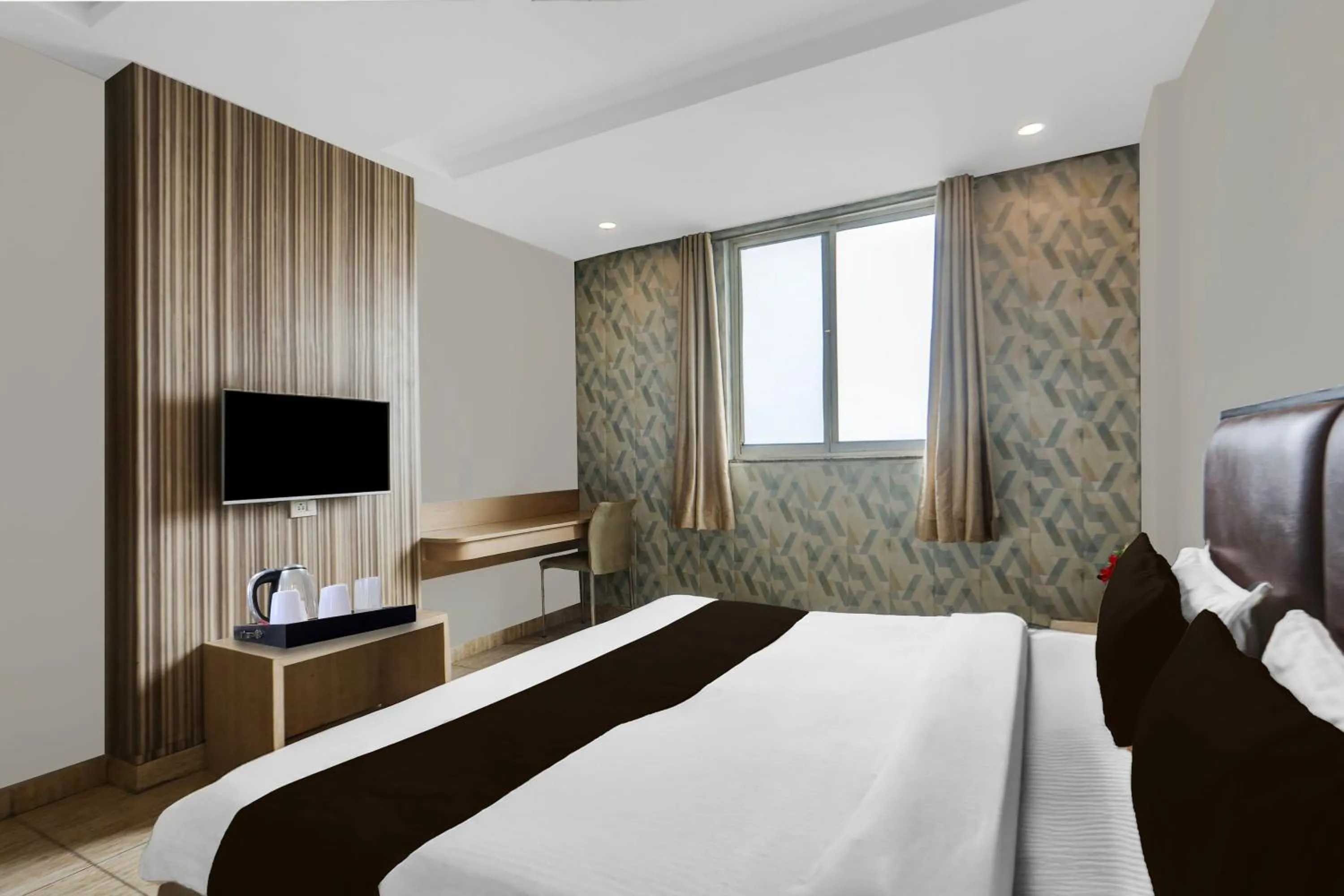 Bedroom, Bed in Hotel O Haldwani Near Bus Stand