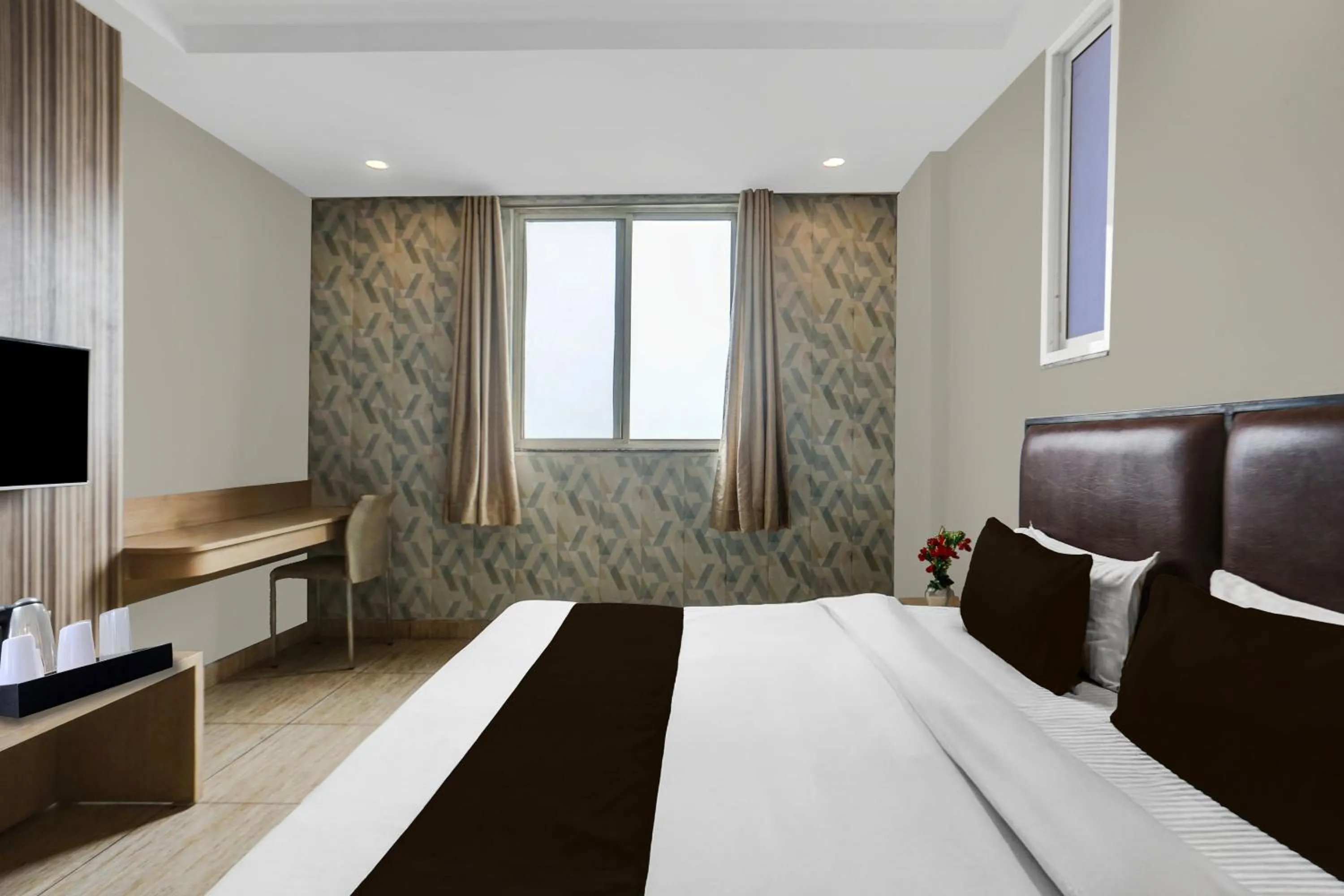 Bedroom, Bed in Hotel O Haldwani Near Bus Stand