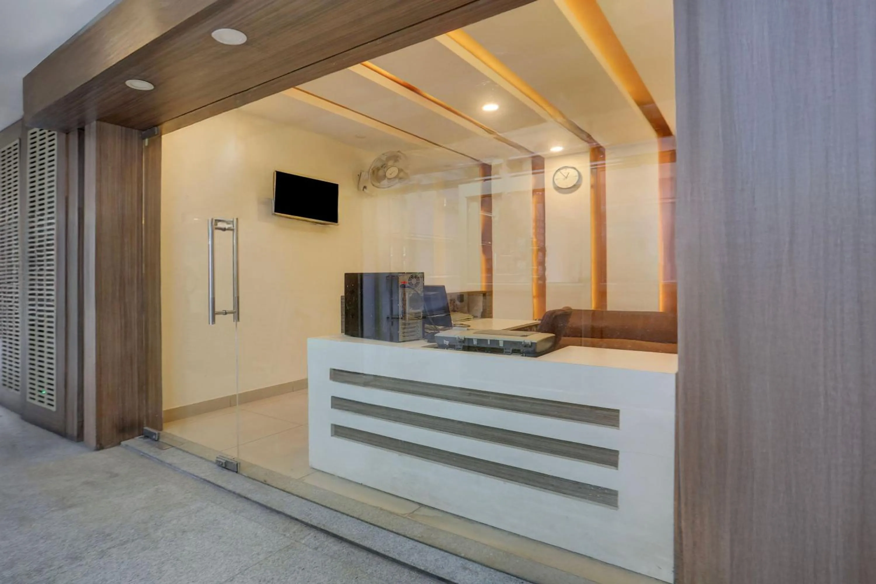Facade/entrance in Hotel O Haldwani Near Bus Stand