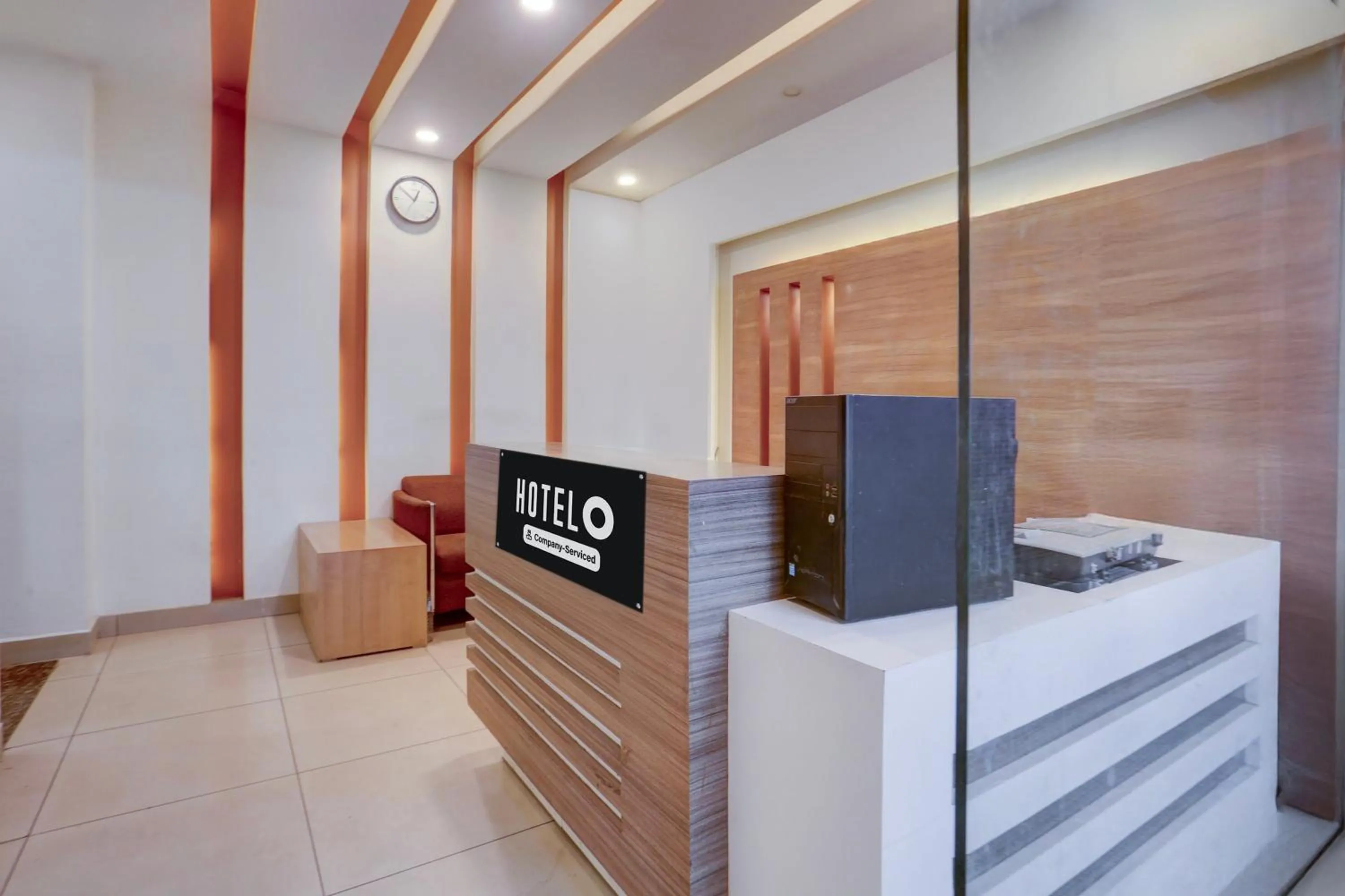 Lobby or reception in Hotel O Haldwani Near Bus Stand