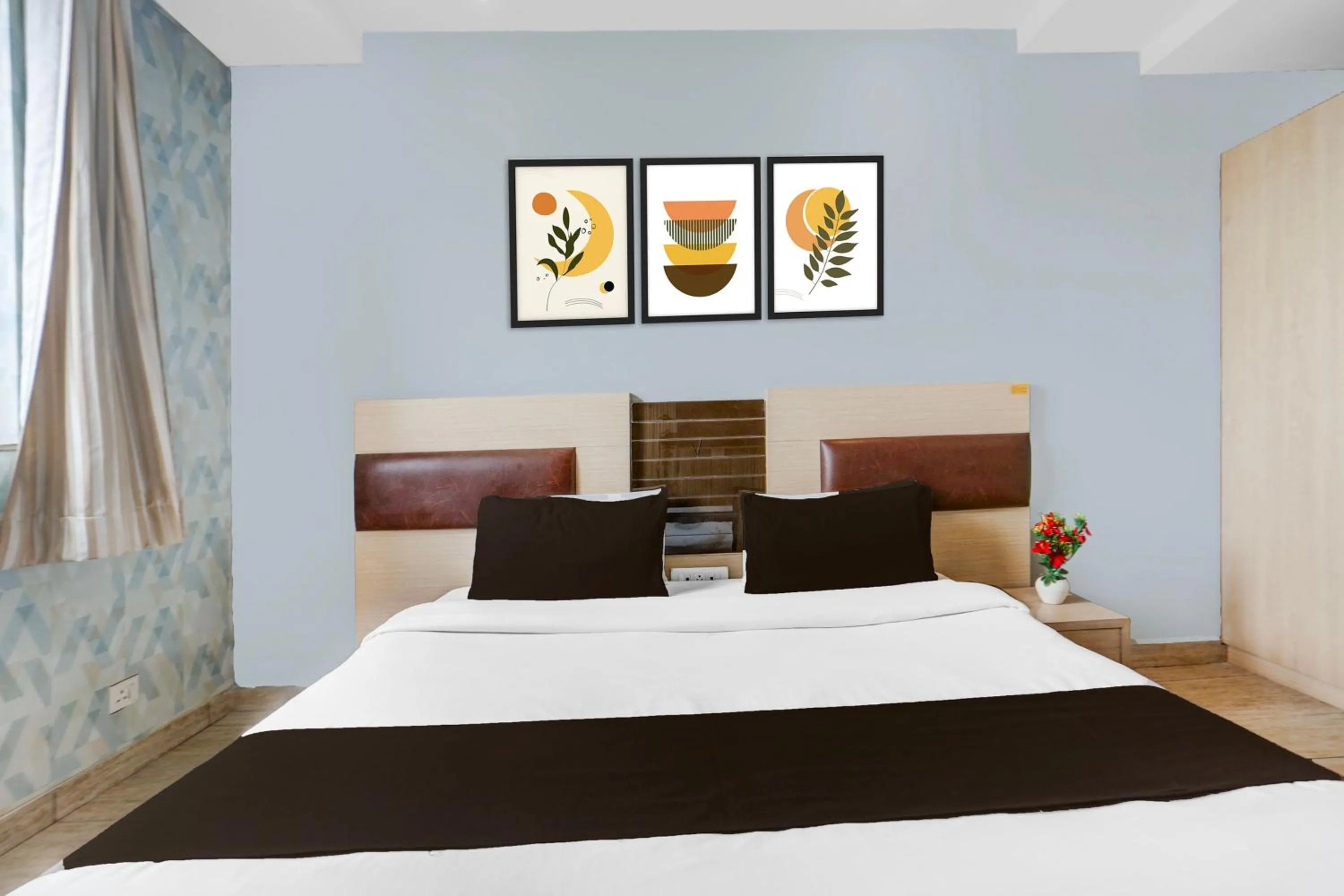 Bedroom, Bed in Hotel O Haldwani Near Bus Stand