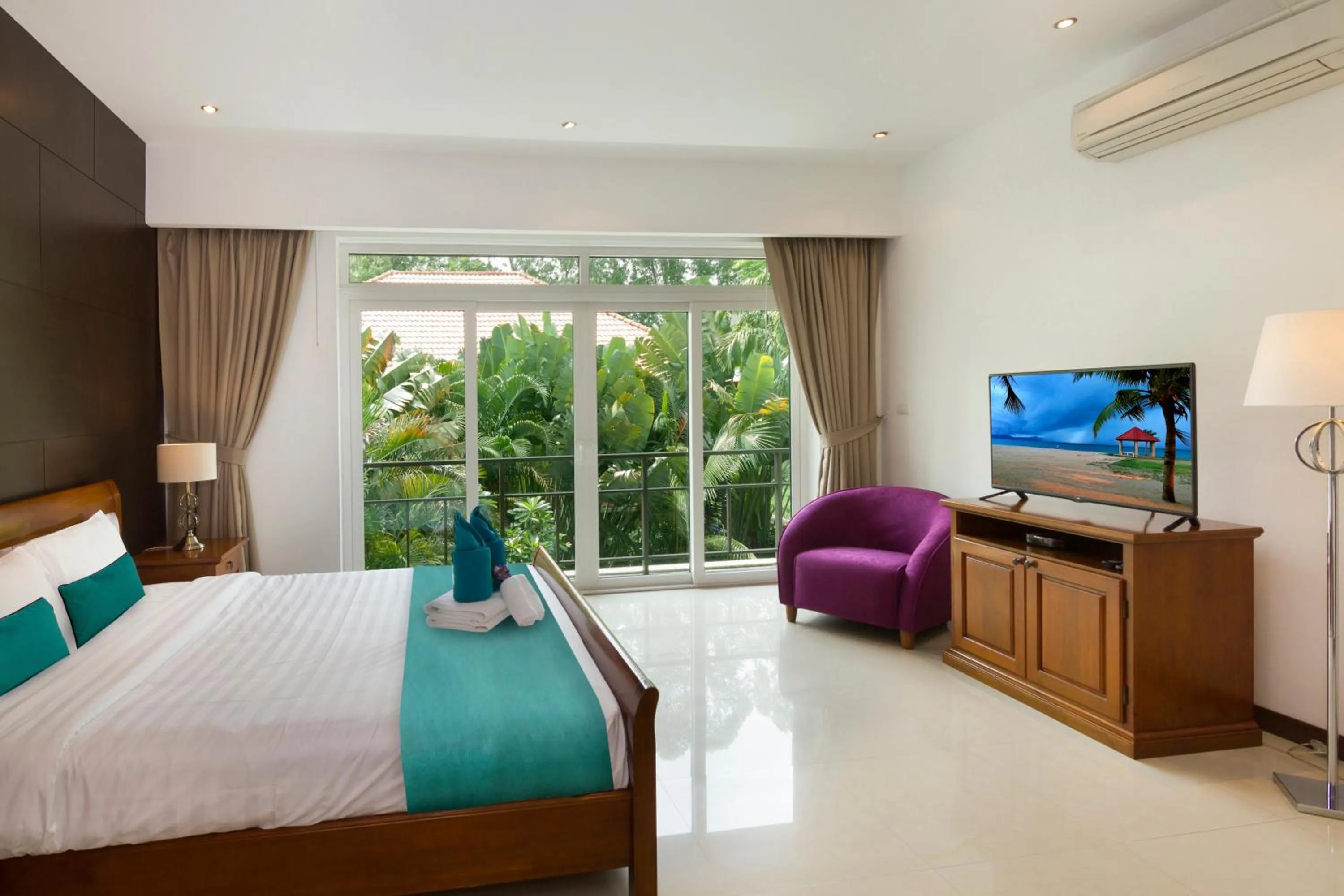 TV and multimedia, Bed in Tropicana Pool Villa
