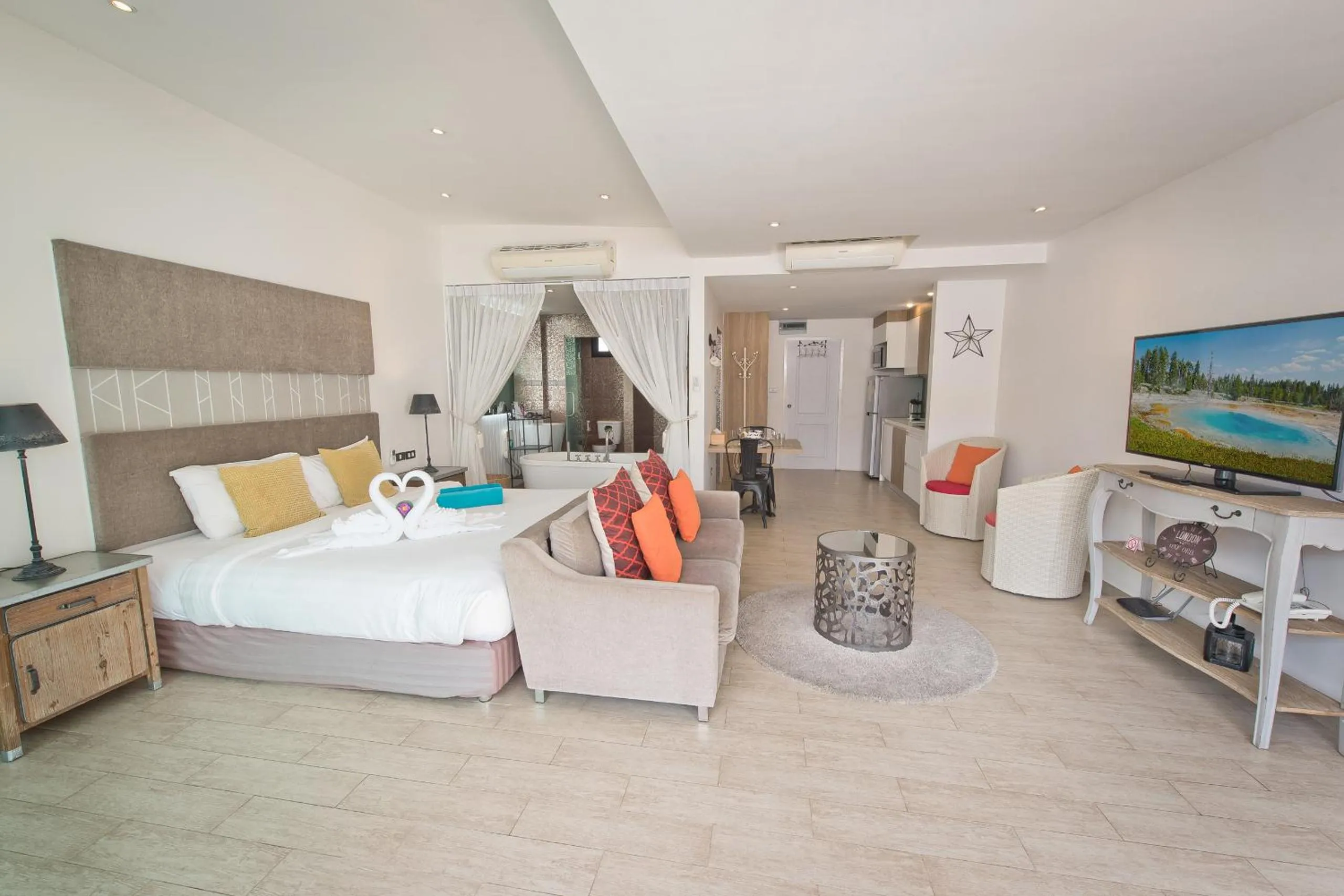 Photo of the whole room, Bed in Tropicana Pool Villa