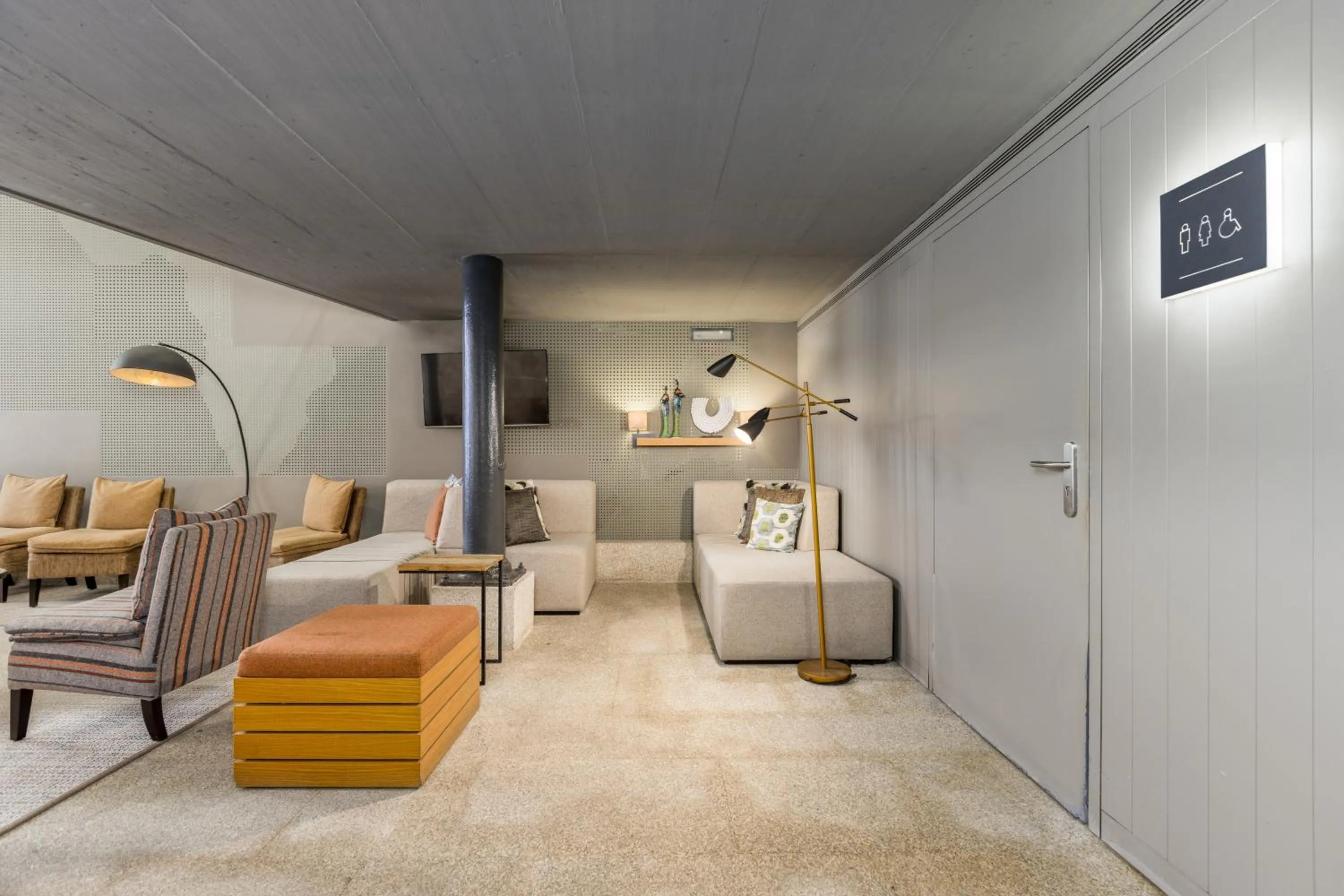 Lobby or reception in Descobertas Boutique Hotel by Aspasios