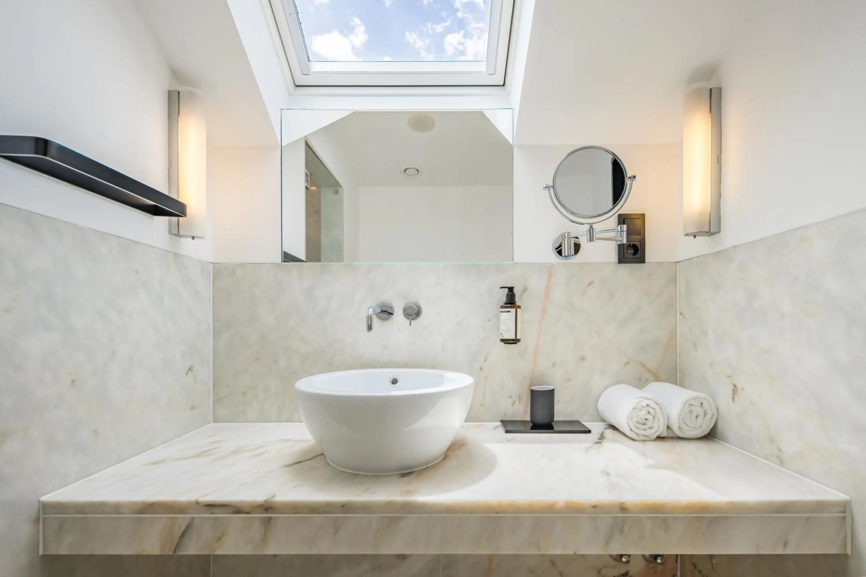 Bathroom in Descobertas Boutique Hotel by Aspasios