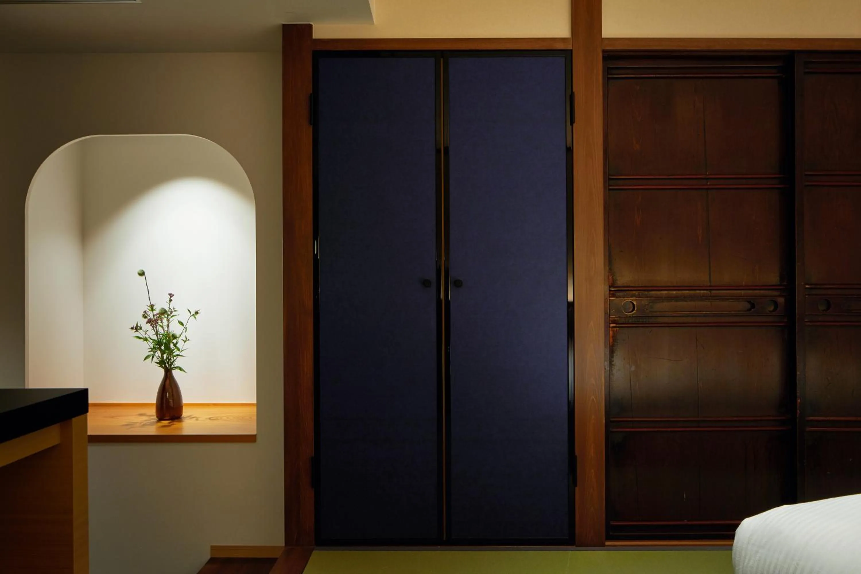 minibar, Bed in Enso Machiya