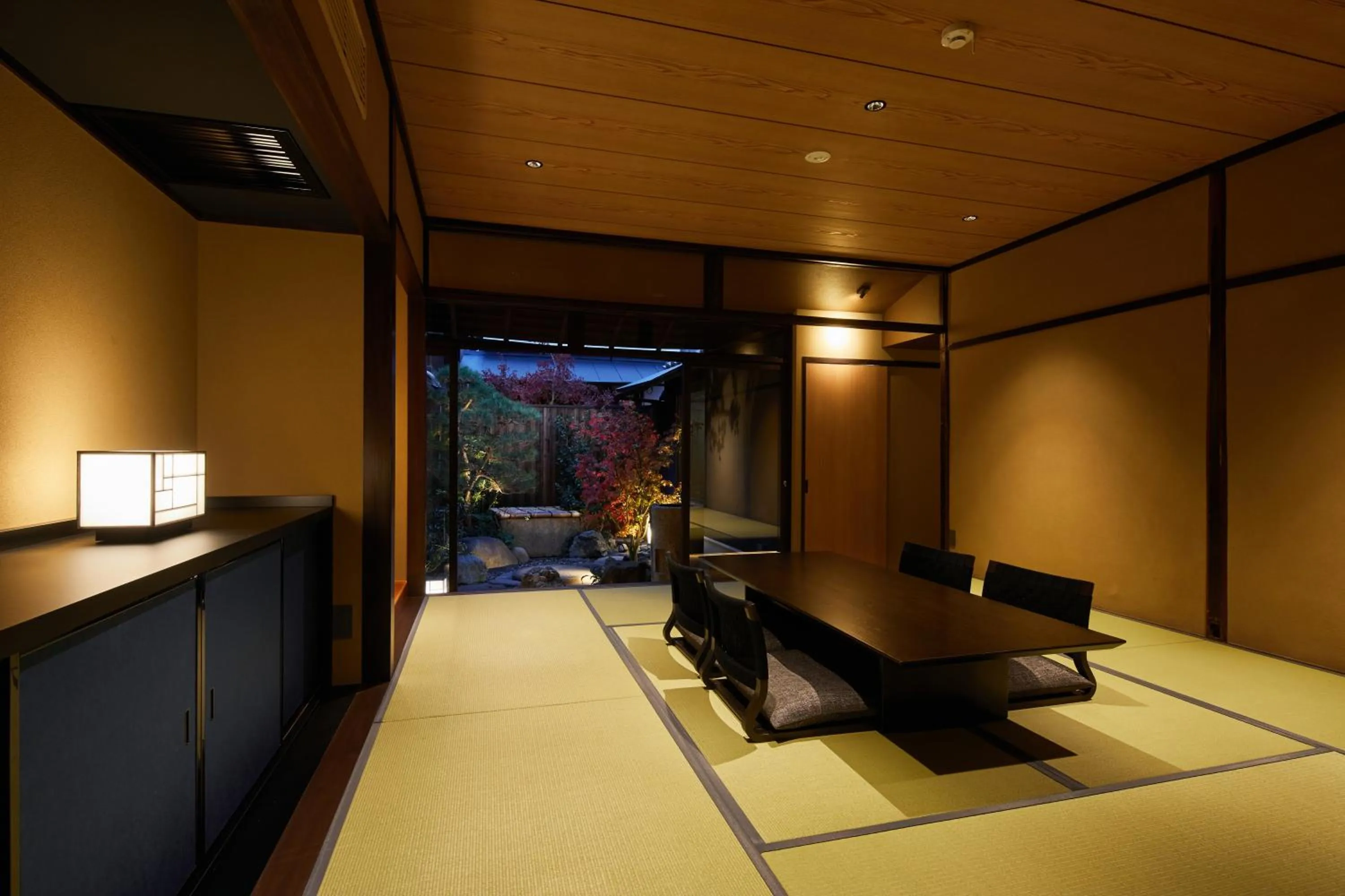 Living room, Bed in Enso Machiya