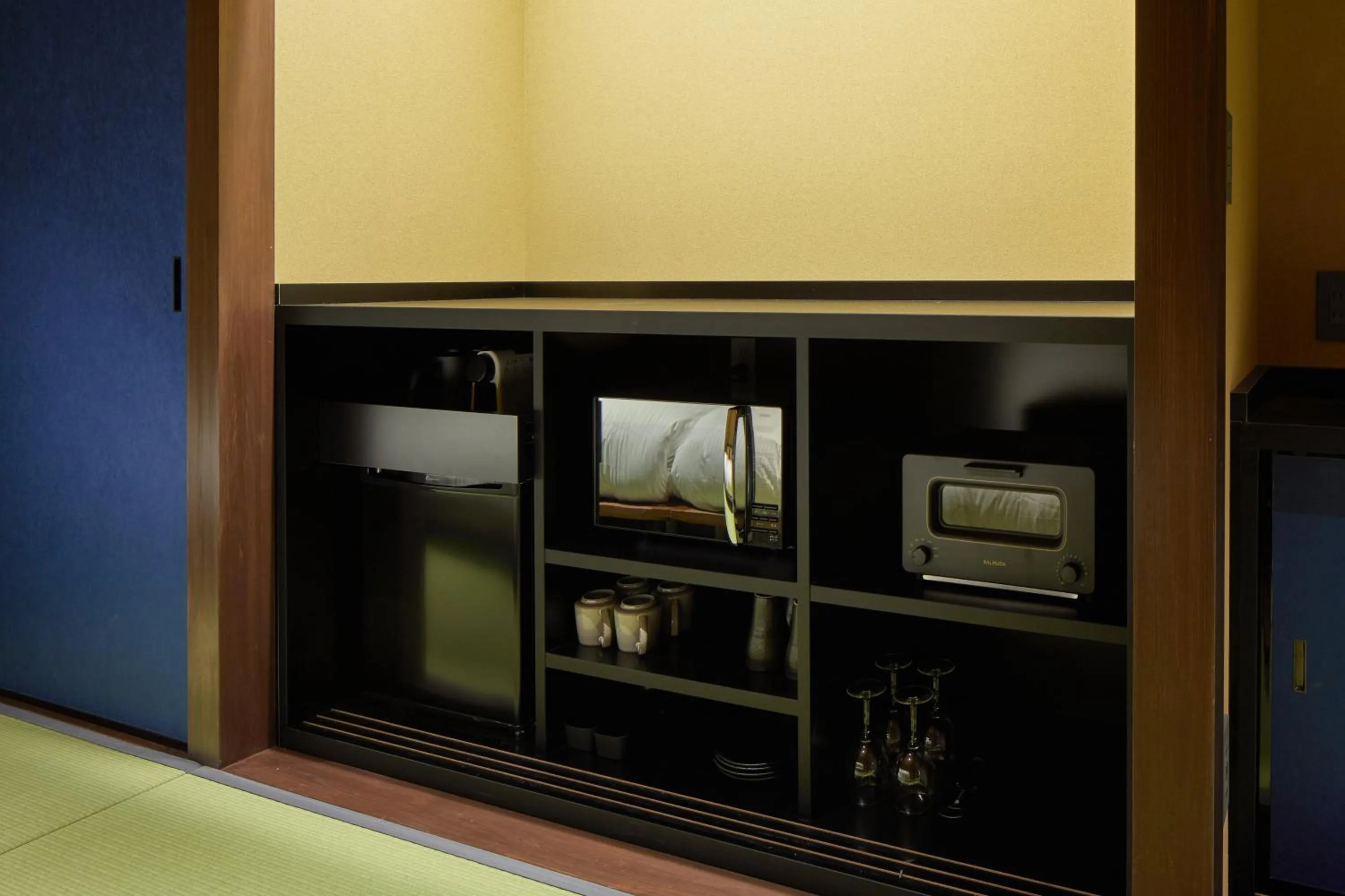 minibar in Enso Machiya