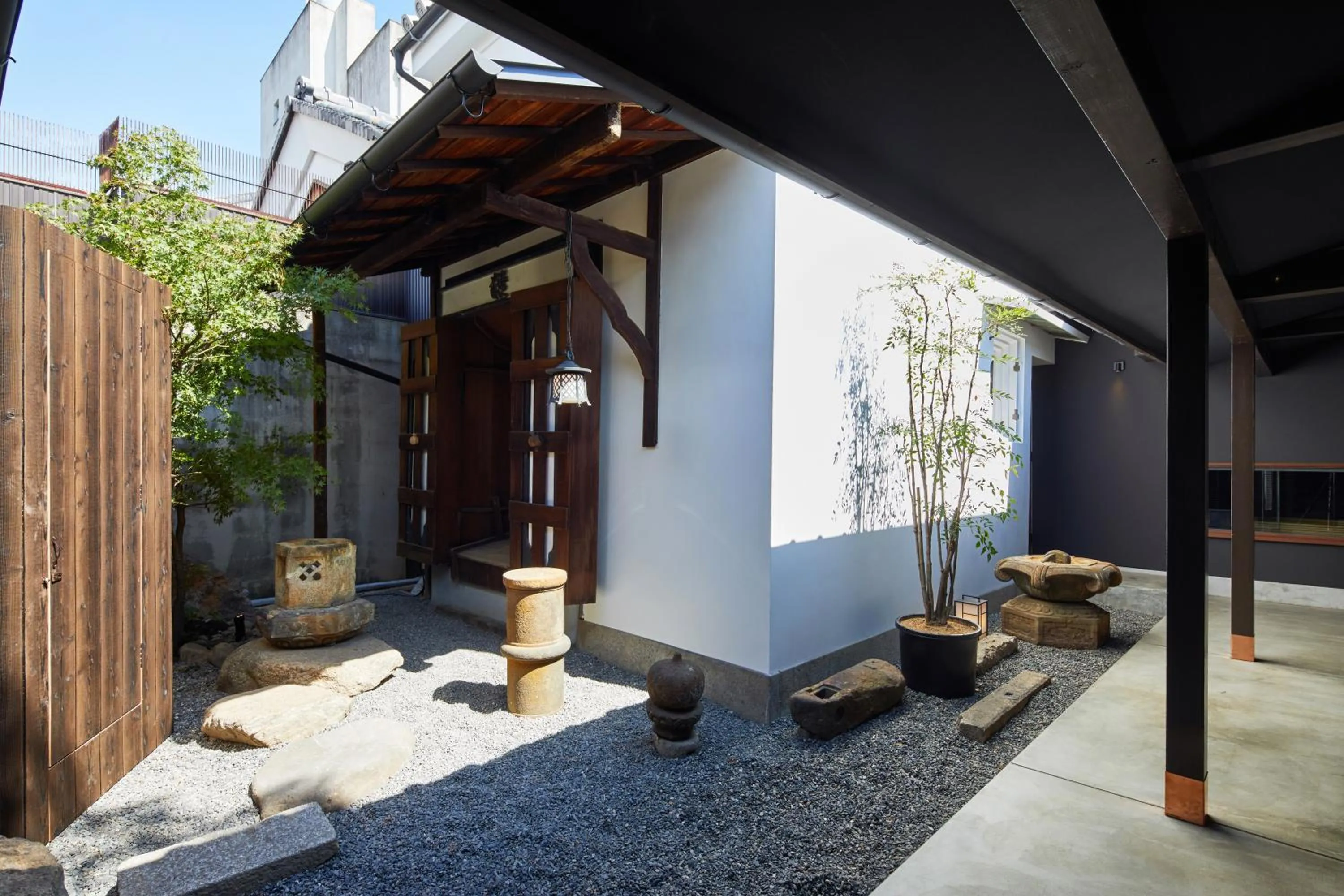 Garden in Enso Machiya