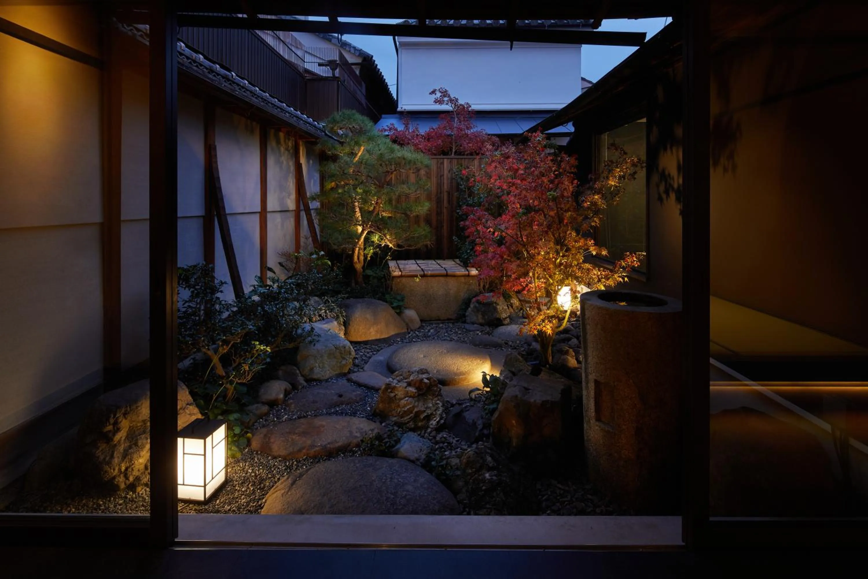 Garden in Enso Machiya