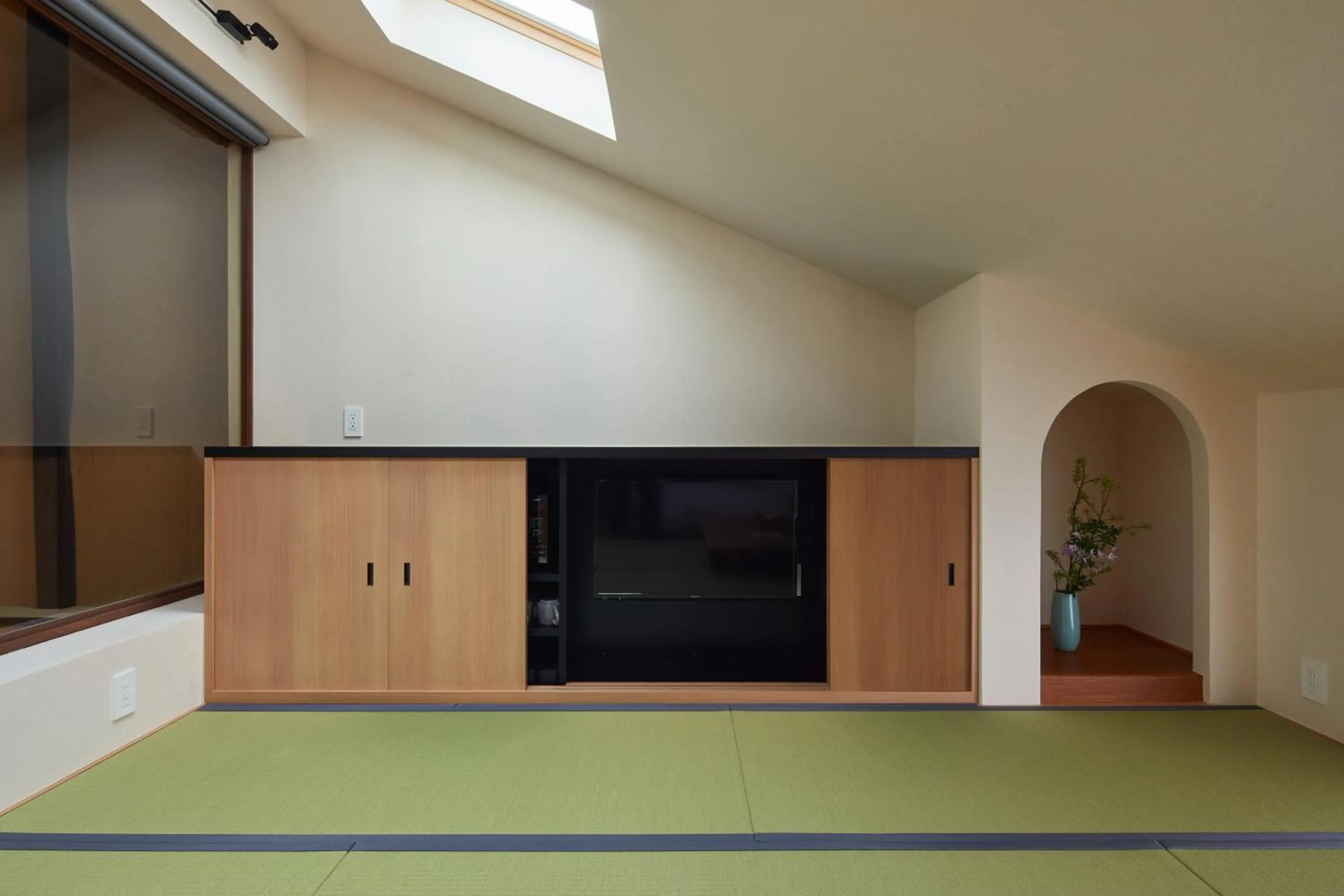 TV and multimedia in Enso Machiya