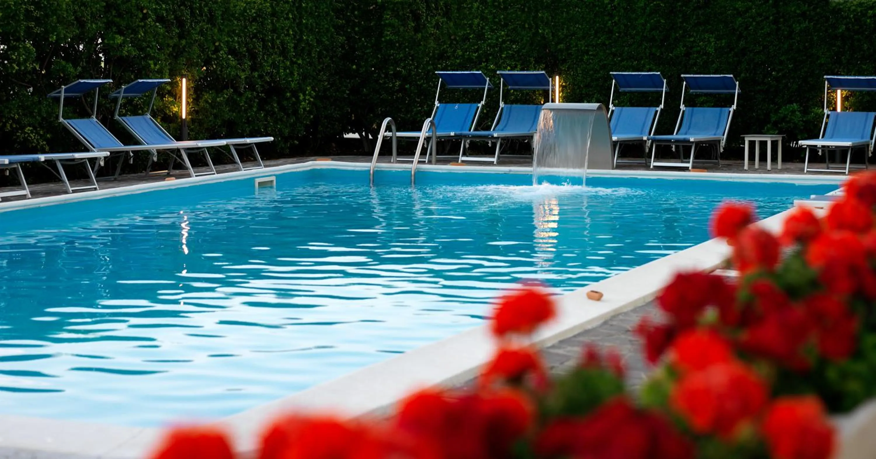 Swimming pool in Hotel Life