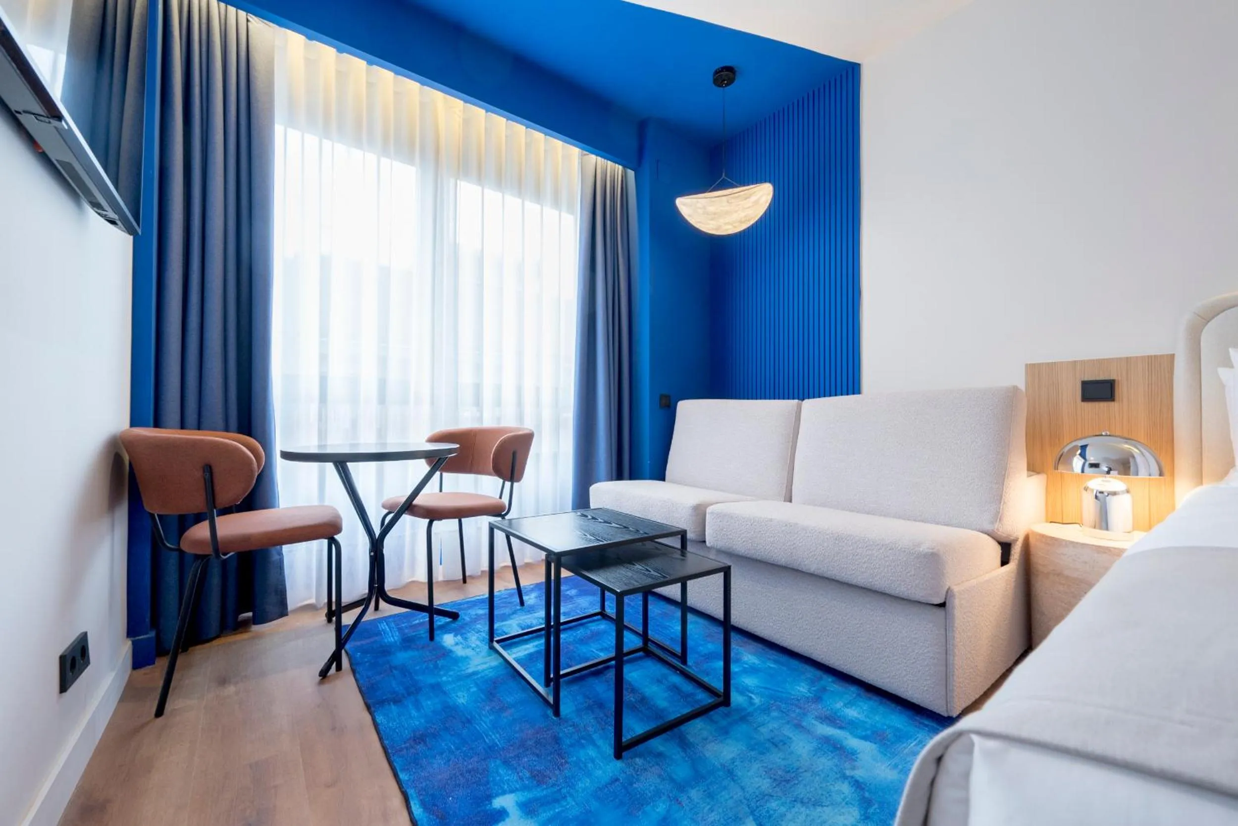 Living room in Iconic Suites