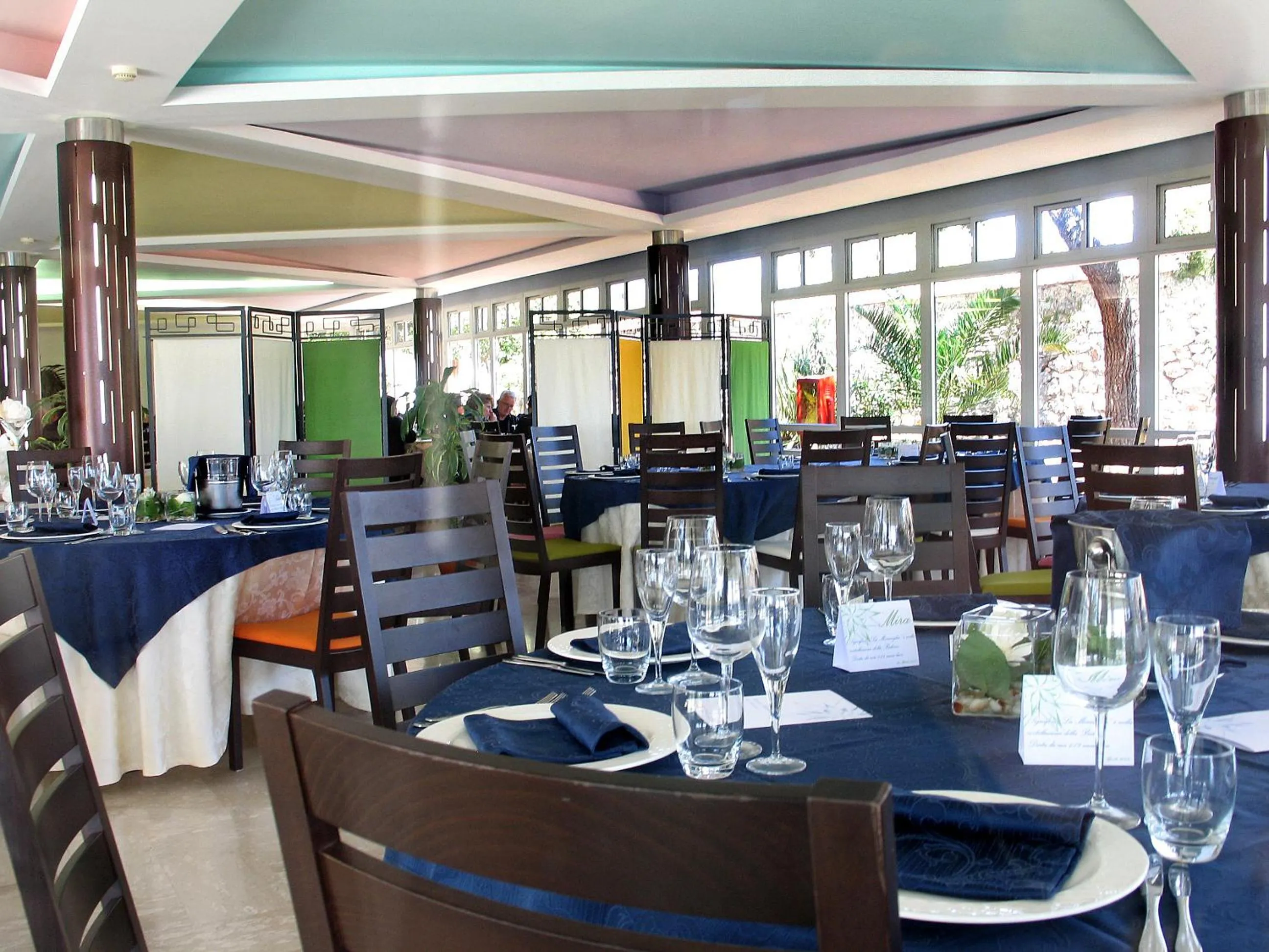 Restaurant/places to eat in Torre Del Sole