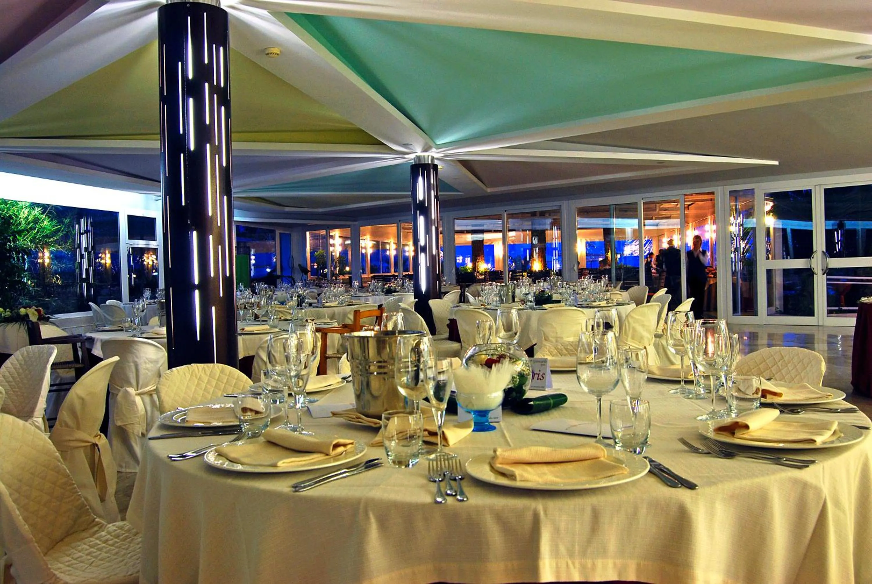 Restaurant/places to eat in Torre Del Sole