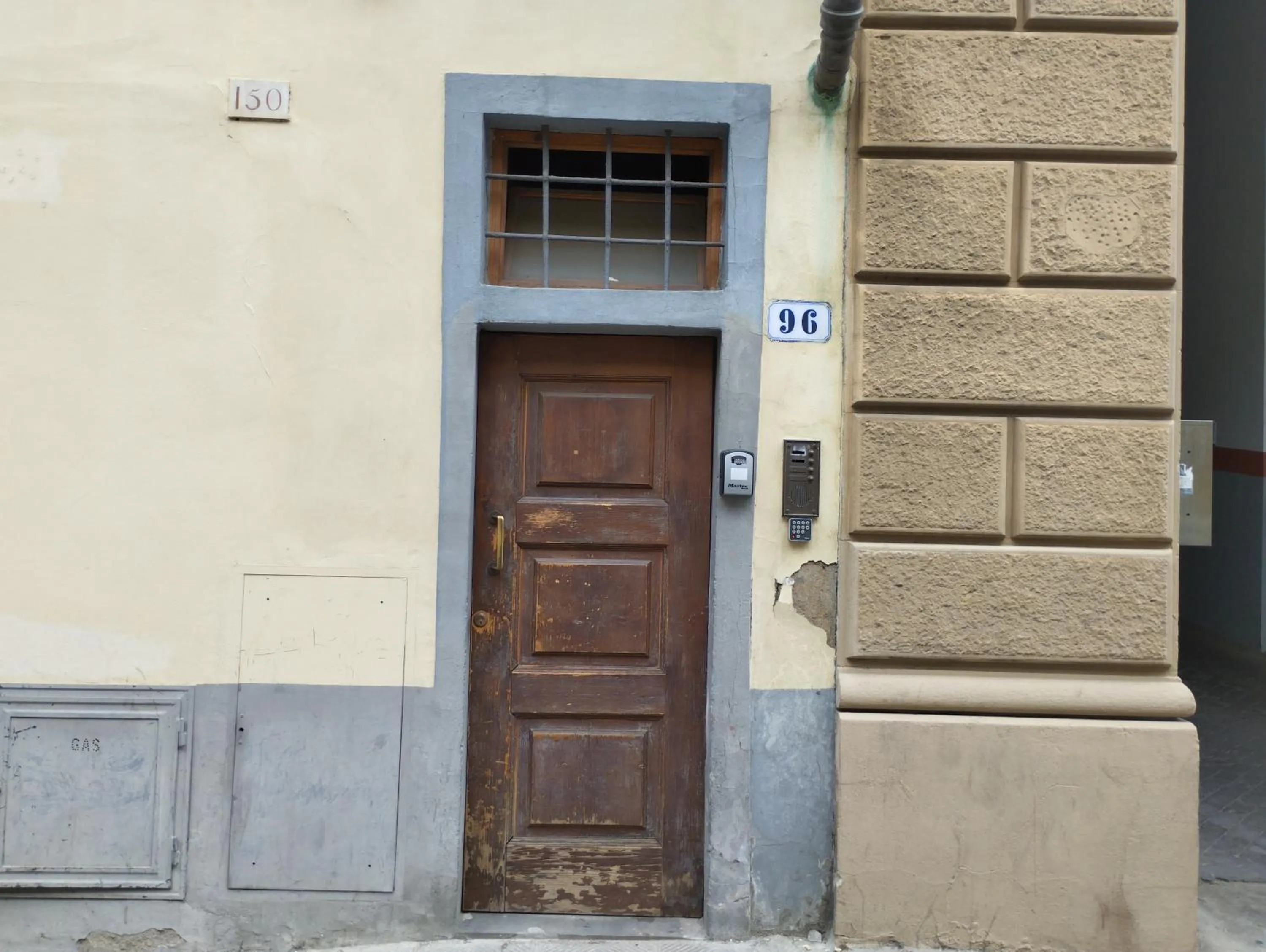 Property building in Palazzuolo Tower Apartments by Mamo Florence